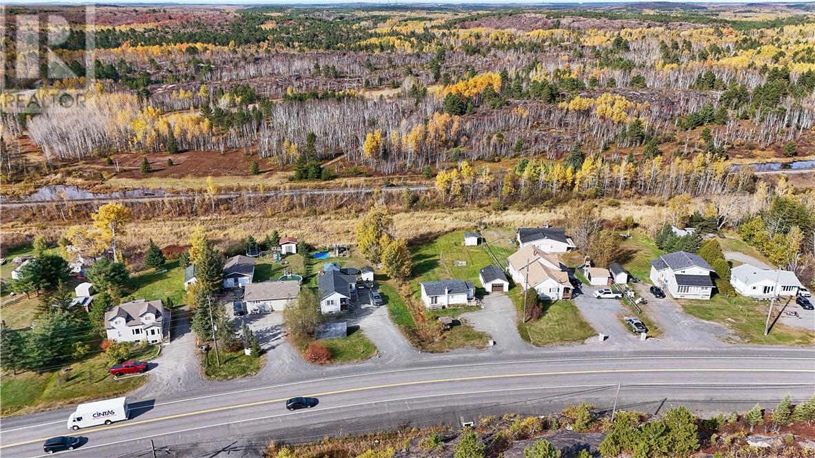 923 Highway 17 E, Wahnapitae, Ontario  P0M 1H0 - Photo 27 - 2125253
