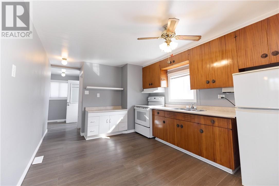 923 Highway 17 E, Wahnapitae, Ontario  P0M 1H0 - Photo 4 - 2125253