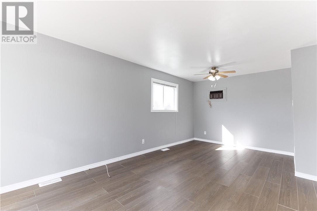 923 Highway 17 E, Wahnapitae, Ontario  P0M 1H0 - Photo 6 - 2125253