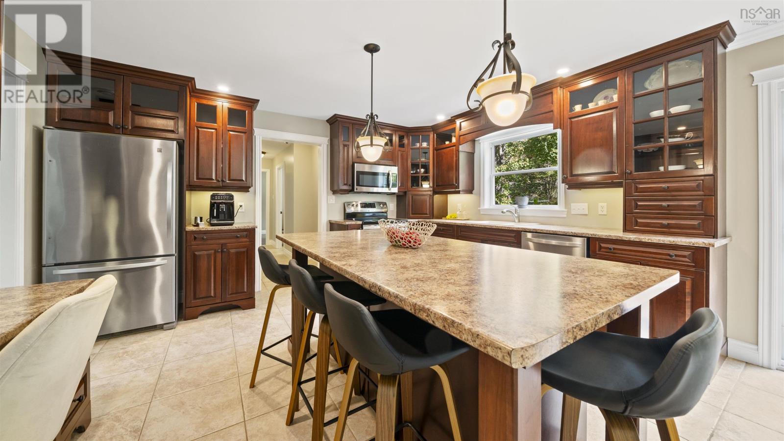 Property at 236 Janda Crescent image 3