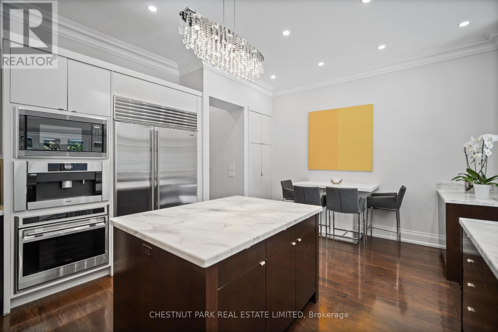 47 Bernard Avenue, Toronto, Ontario  M5R 1R3 - Photo 12 - C12464817