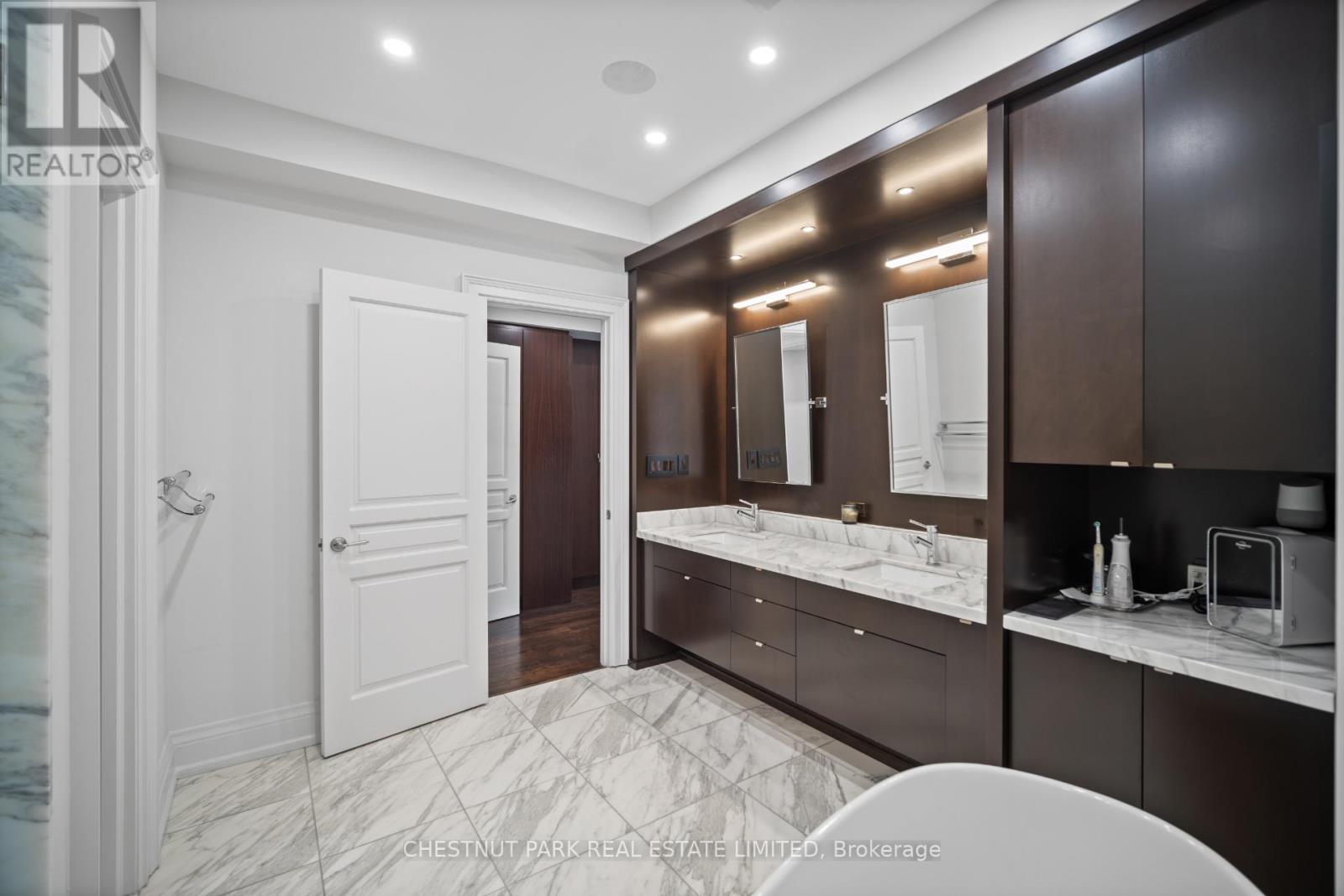 47 Bernard Avenue, Toronto, Ontario  M5R 1R3 - Photo 22 - C12464817