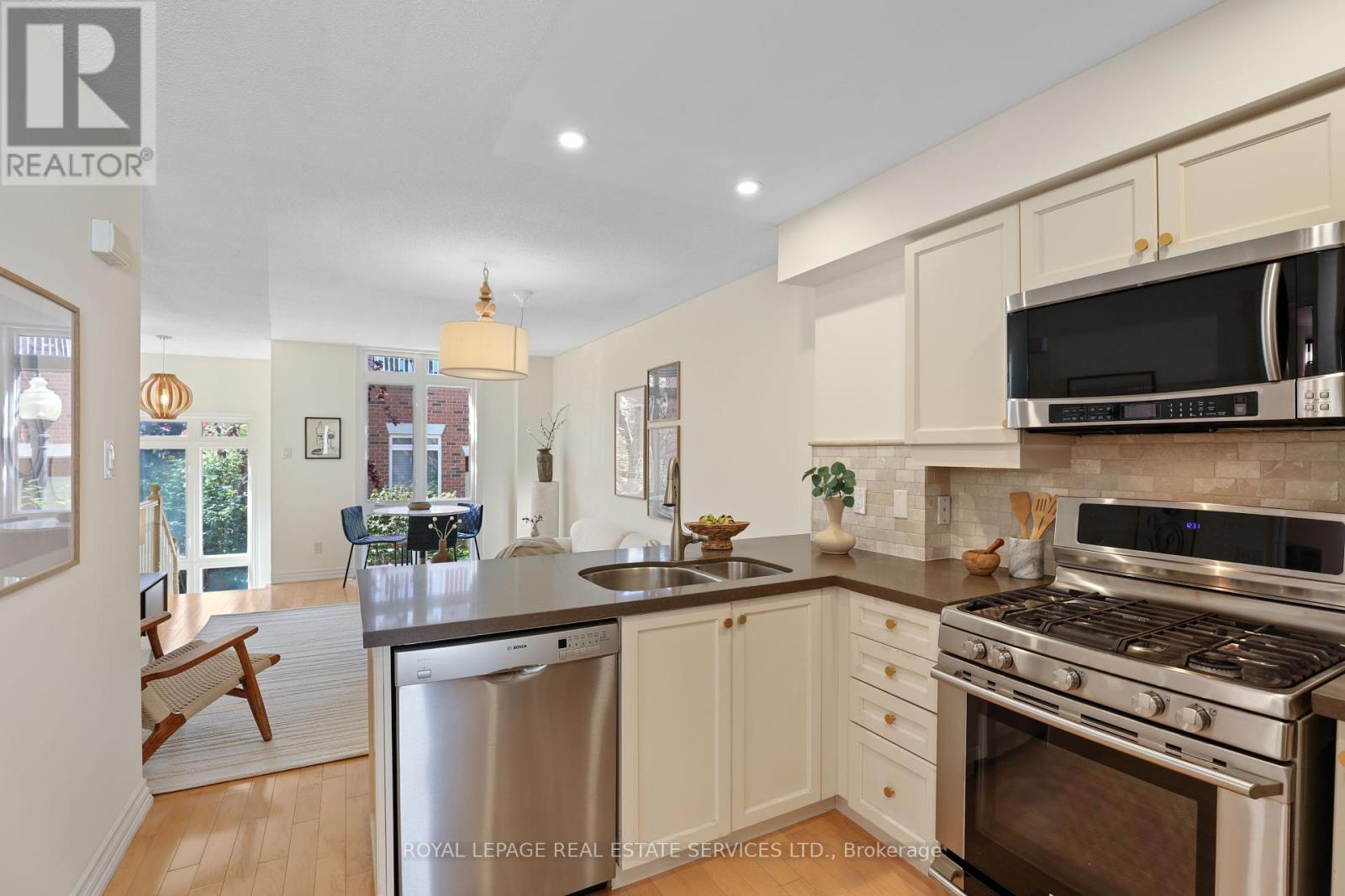 1204 - 12 Sudbury Street, Toronto, Ontario  M6J 3W7 - Photo 13 - C12464819