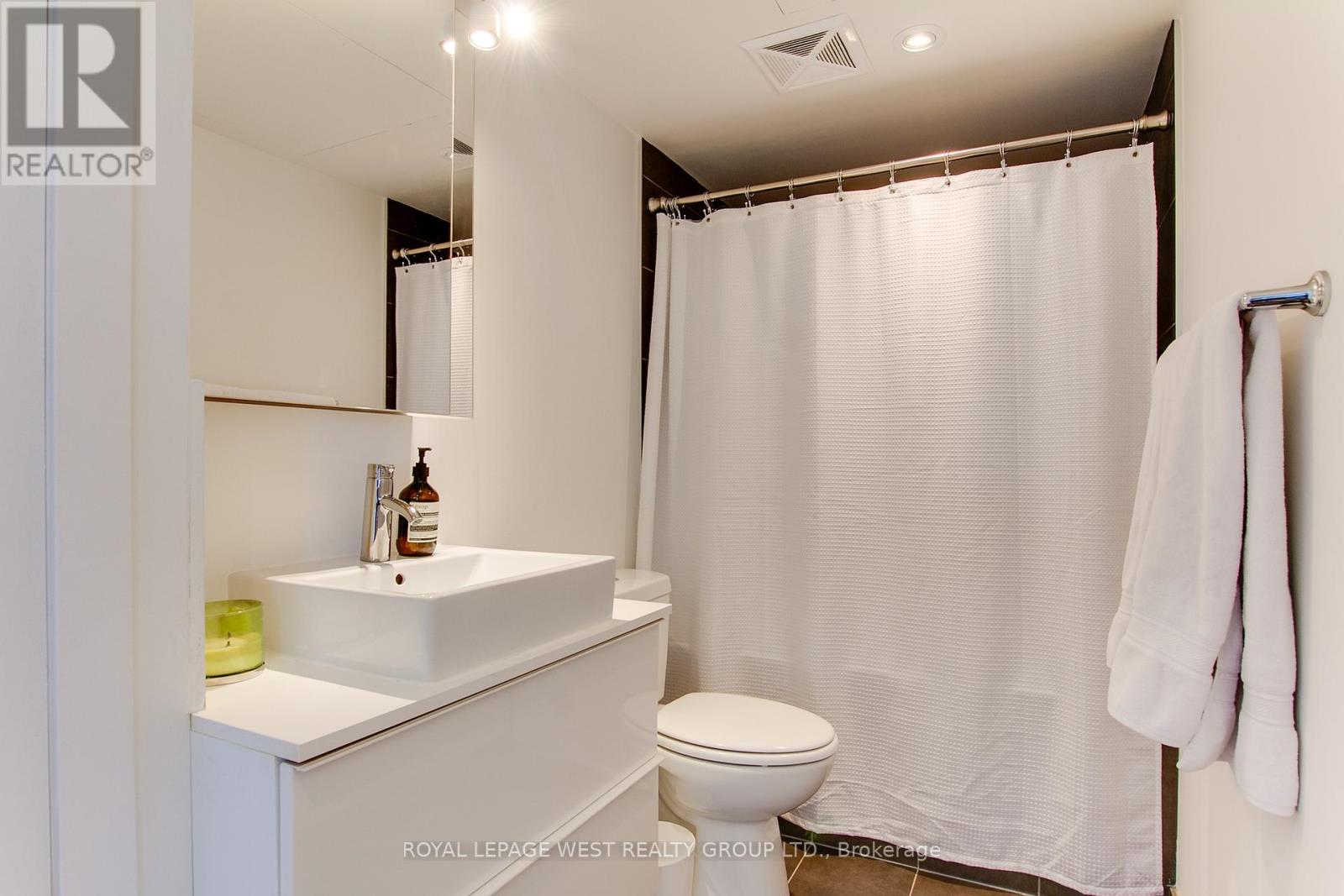 907 - 650 King Street W, Toronto, Ontario  M5V 0H6 - Photo 8 - C12464864