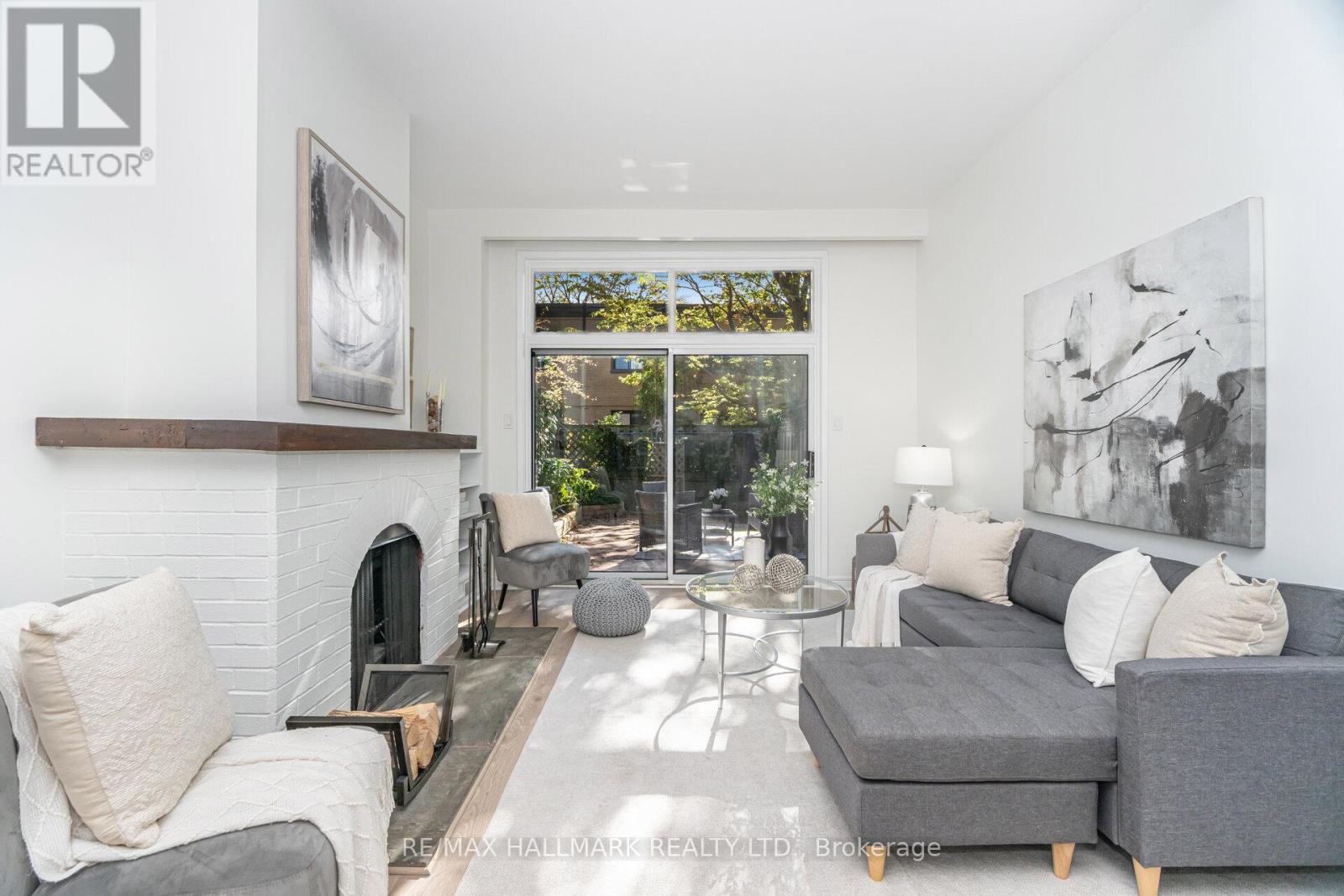 #5 - 90 Kippendavie Avenue, Toronto, Ontario  M4L 3R5 - Photo 3 - E12464837
