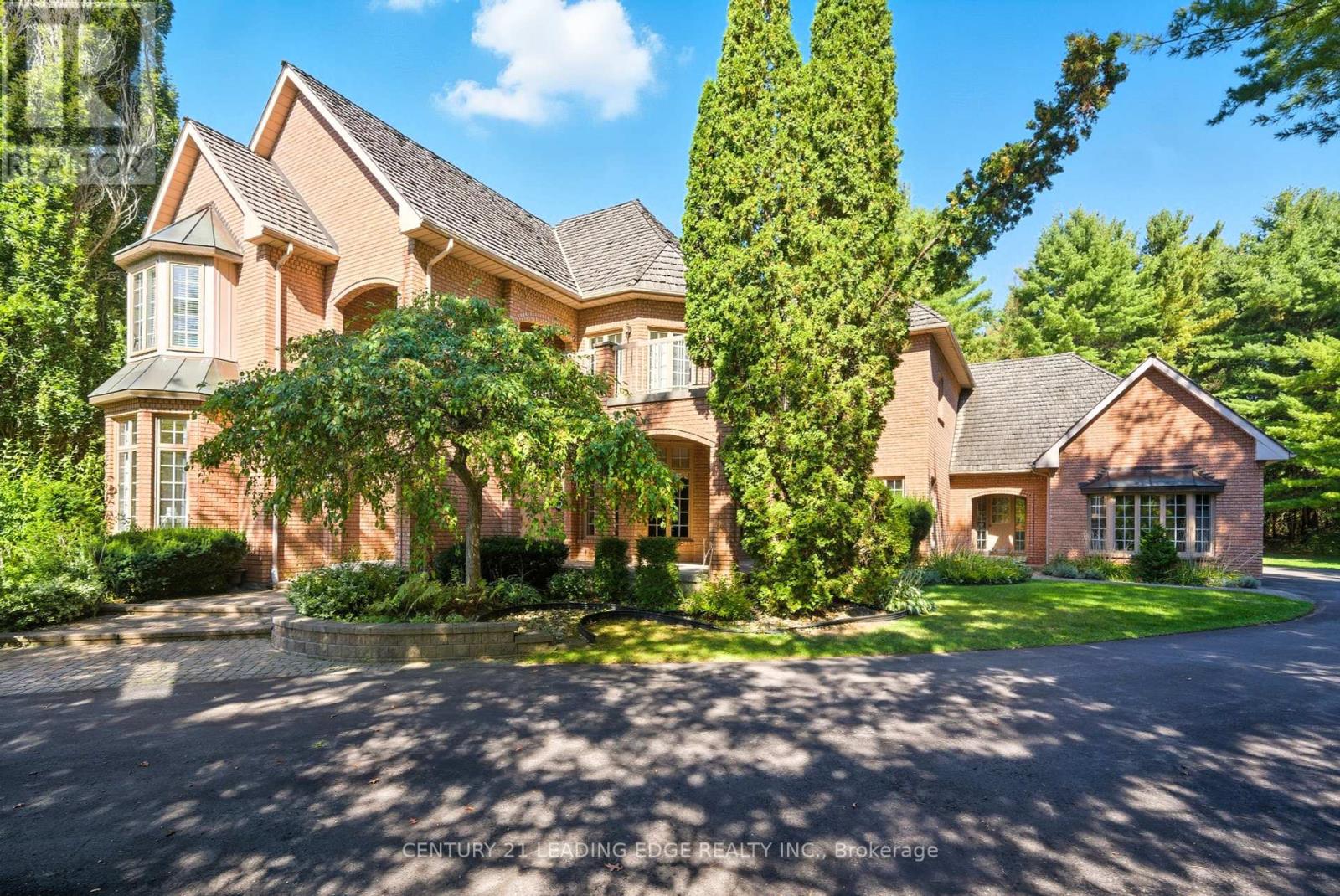 8 BUNHILL COURT, Ajax, Ontario