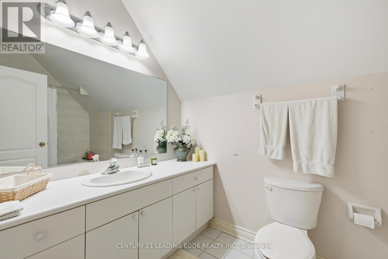 8 Bunhill Court, Ajax, Ontario  L1Z 1X5 - Photo 32 - E12464876