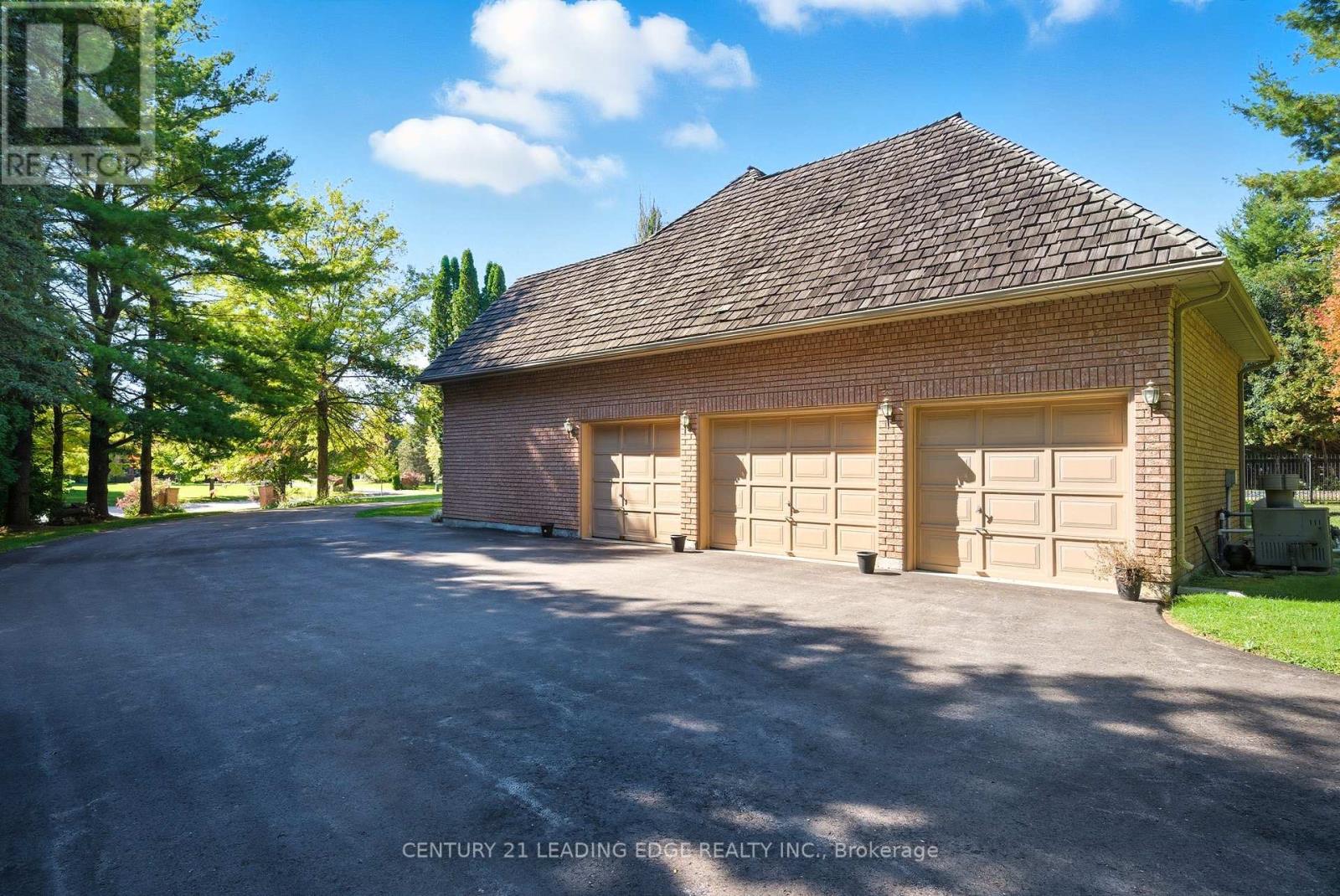 8 Bunhill Court, Ajax, Ontario  L1Z 1X5 - Photo 8 - E12464876