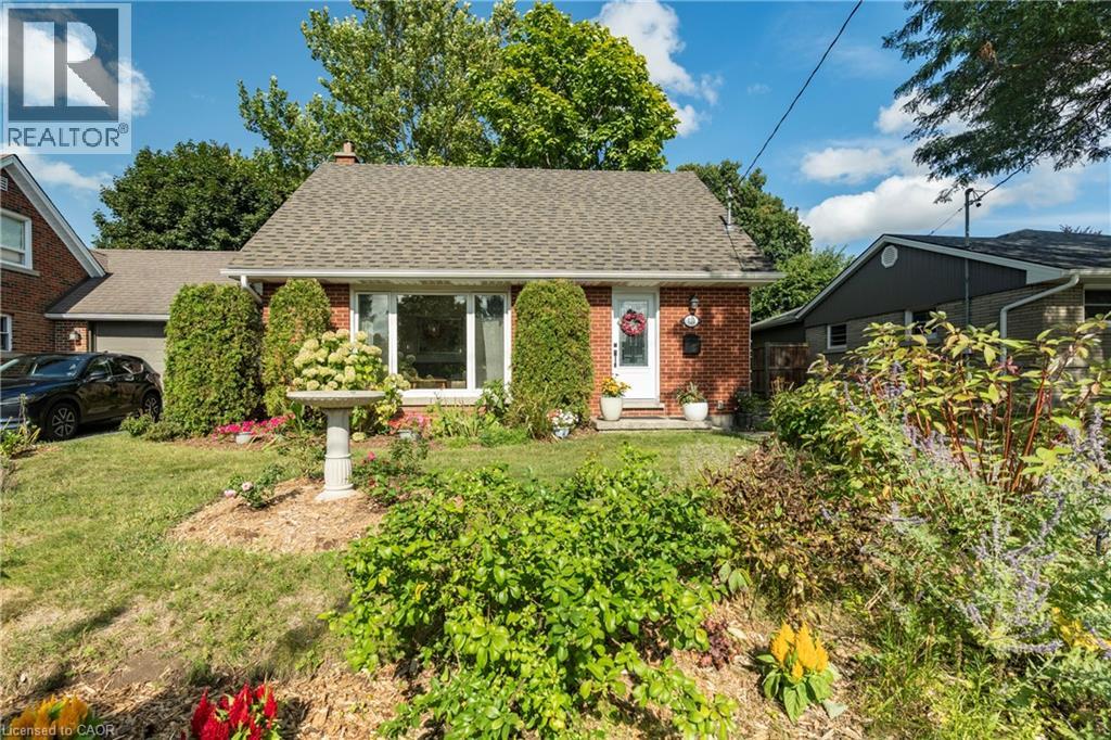 110 Ellis Crescent S, Waterloo, Ontario  N2J 2B8 - Photo 1 - 40779392