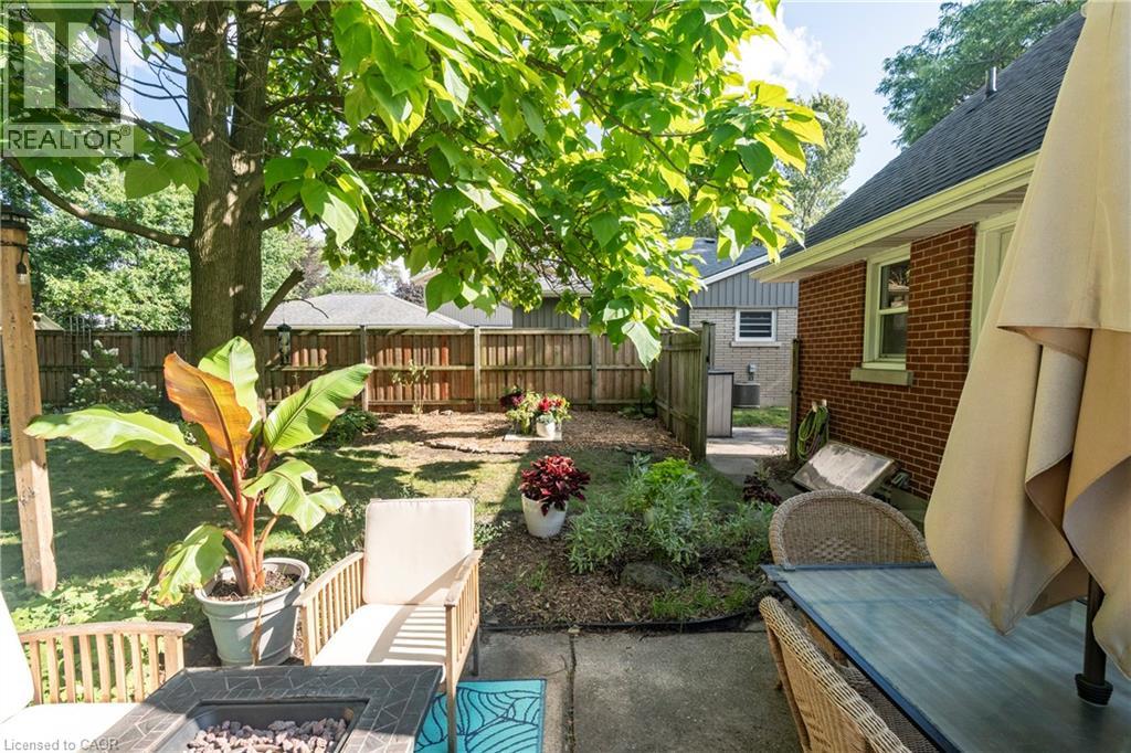 110 Ellis Crescent S, Waterloo, Ontario  N2J 2B8 - Photo 23 - 40779392
