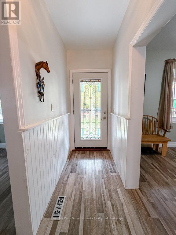 1862 Division Road W, Severn, Ontario  L3V 6H2 - Photo 8 - S12464963