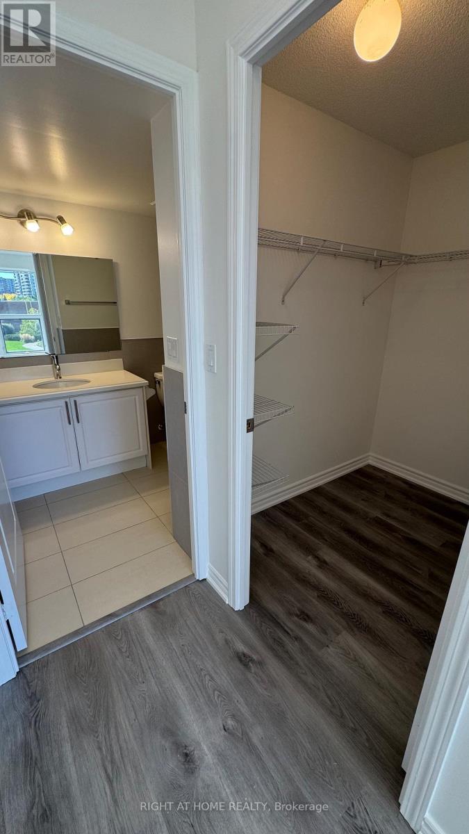 214 - 18 Harding Boulevard, Richmond Hill, Ontario  L4C 0T3 - Photo 13 - N12464842
