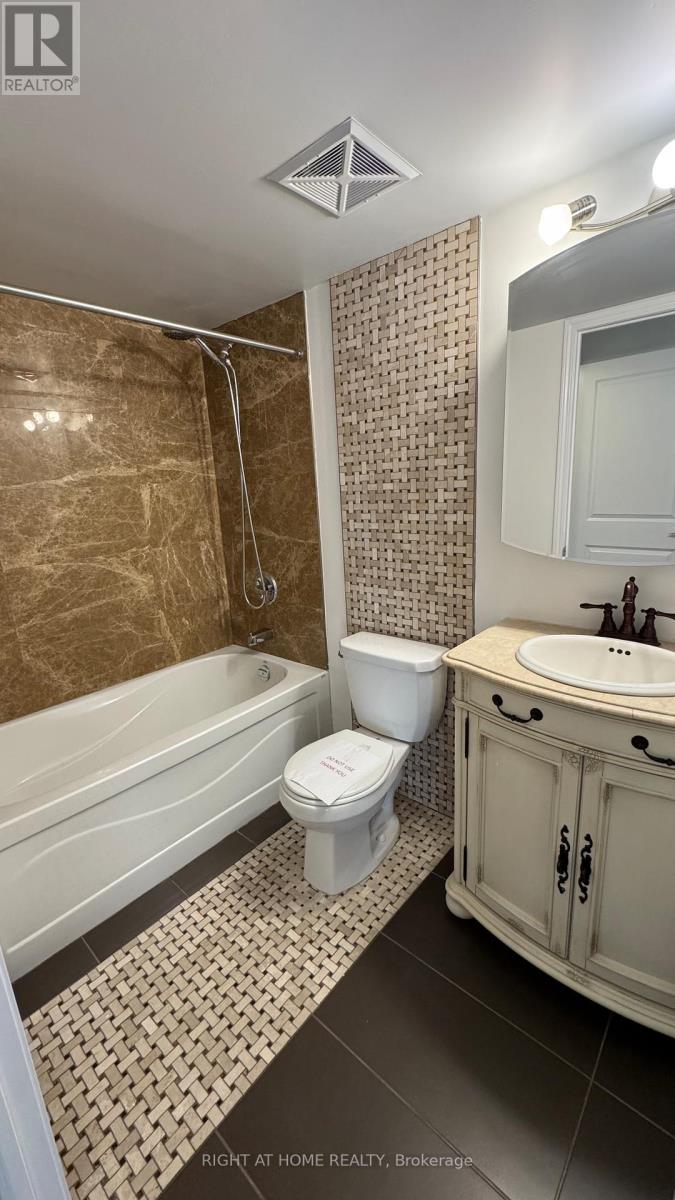 214 - 18 Harding Boulevard, Richmond Hill, Ontario  L4C 0T3 - Photo 19 - N12464842