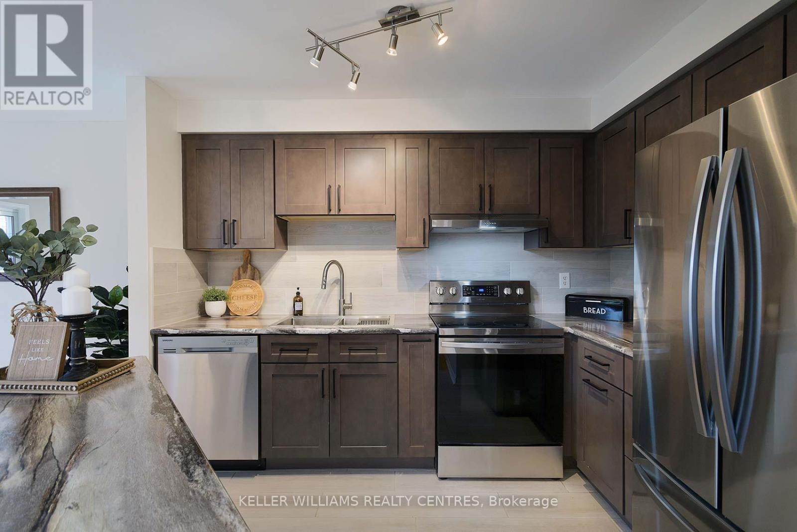 108 Mugford Road, Aurora, Ontario  L4G 7J8 - Photo 11 - N12464854
