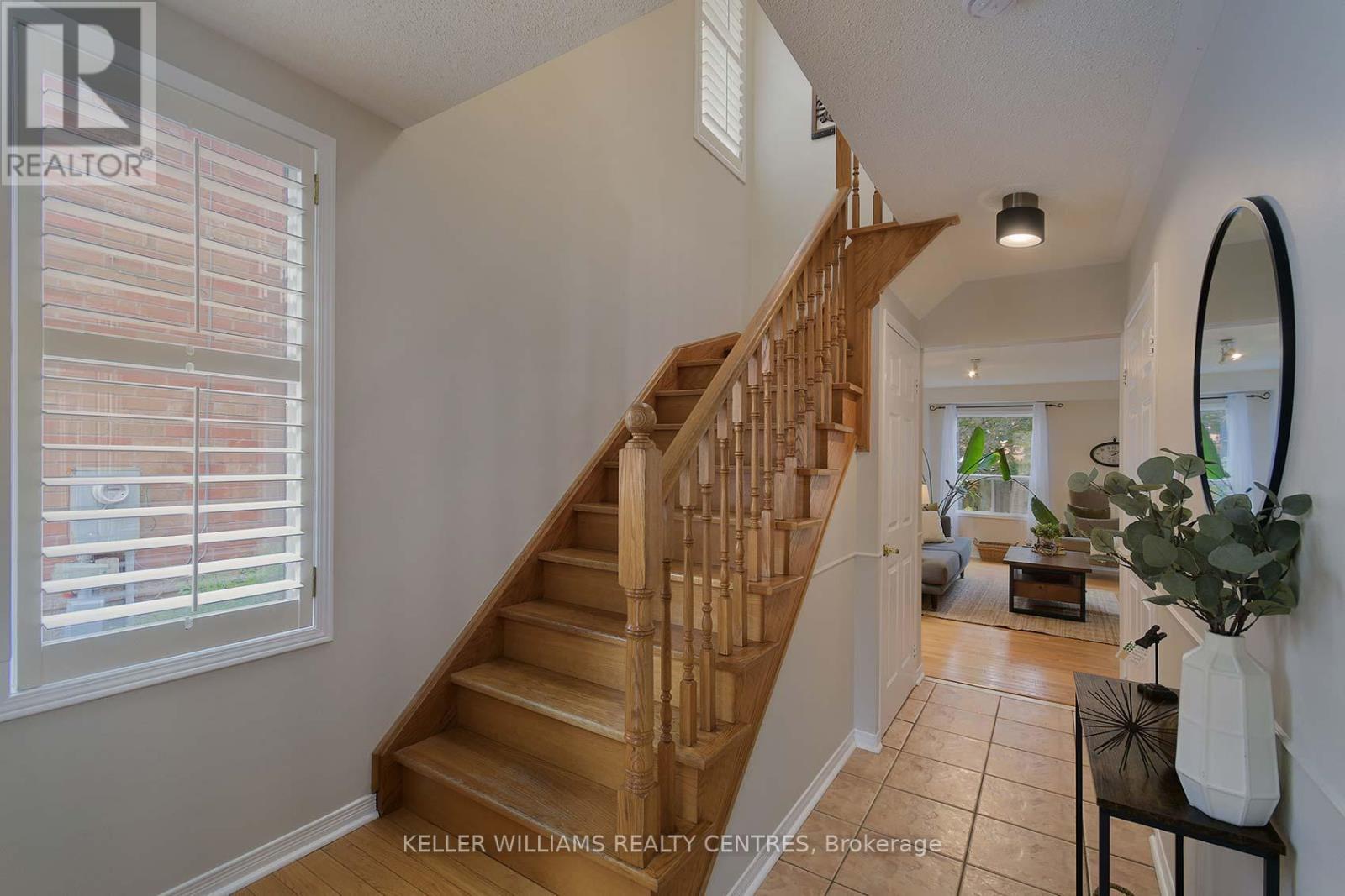 108 Mugford Road, Aurora, Ontario  L4G 7J8 - Photo 6 - N12464854