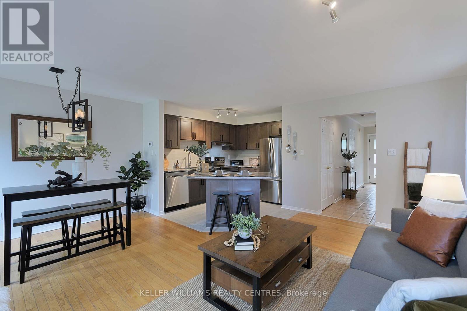 108 Mugford Road, Aurora, Ontario  L4G 7J8 - Photo 8 - N12464854