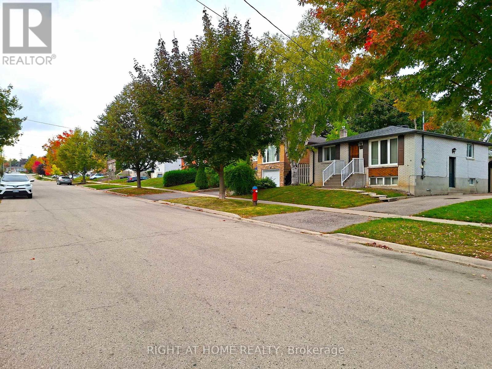 83 Kulpin Avenue, Bradford West Gwillimbury, Ontario  L3Z 1T6 - Photo 2 - N12464871
