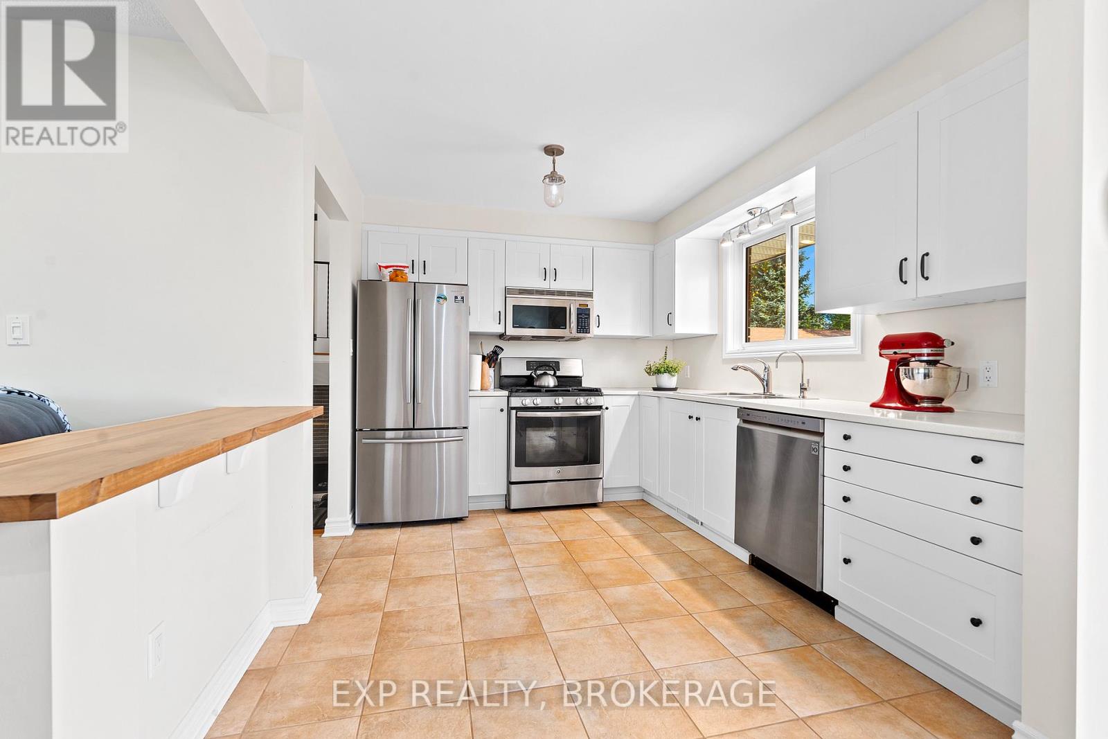 418 Knightsbridge Road, Kingston, Ontario  K7M 5S7 - Photo 8 - X12464882