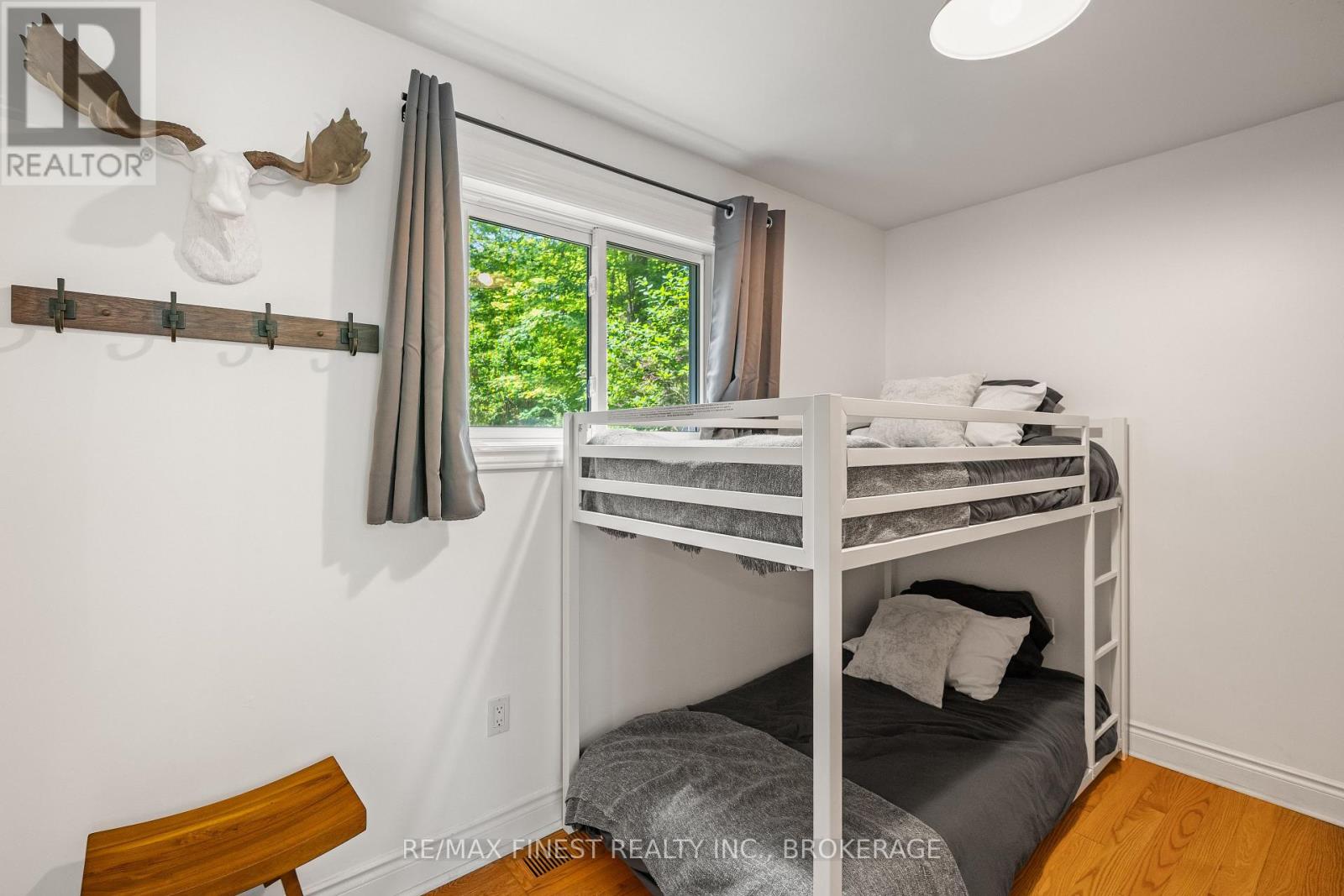 32 Oakwood Lane, Frontenac, Ontario  K0H 1W0 - Photo 17 - X12464922