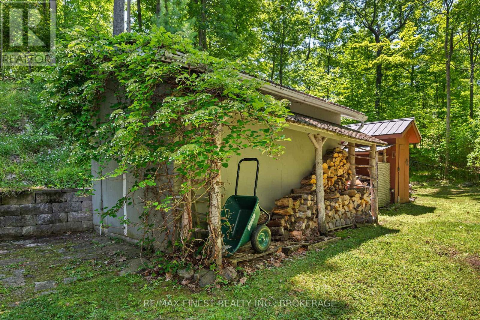 32 Oakwood Lane, Frontenac, Ontario  K0H 1W0 - Photo 40 - X12464922