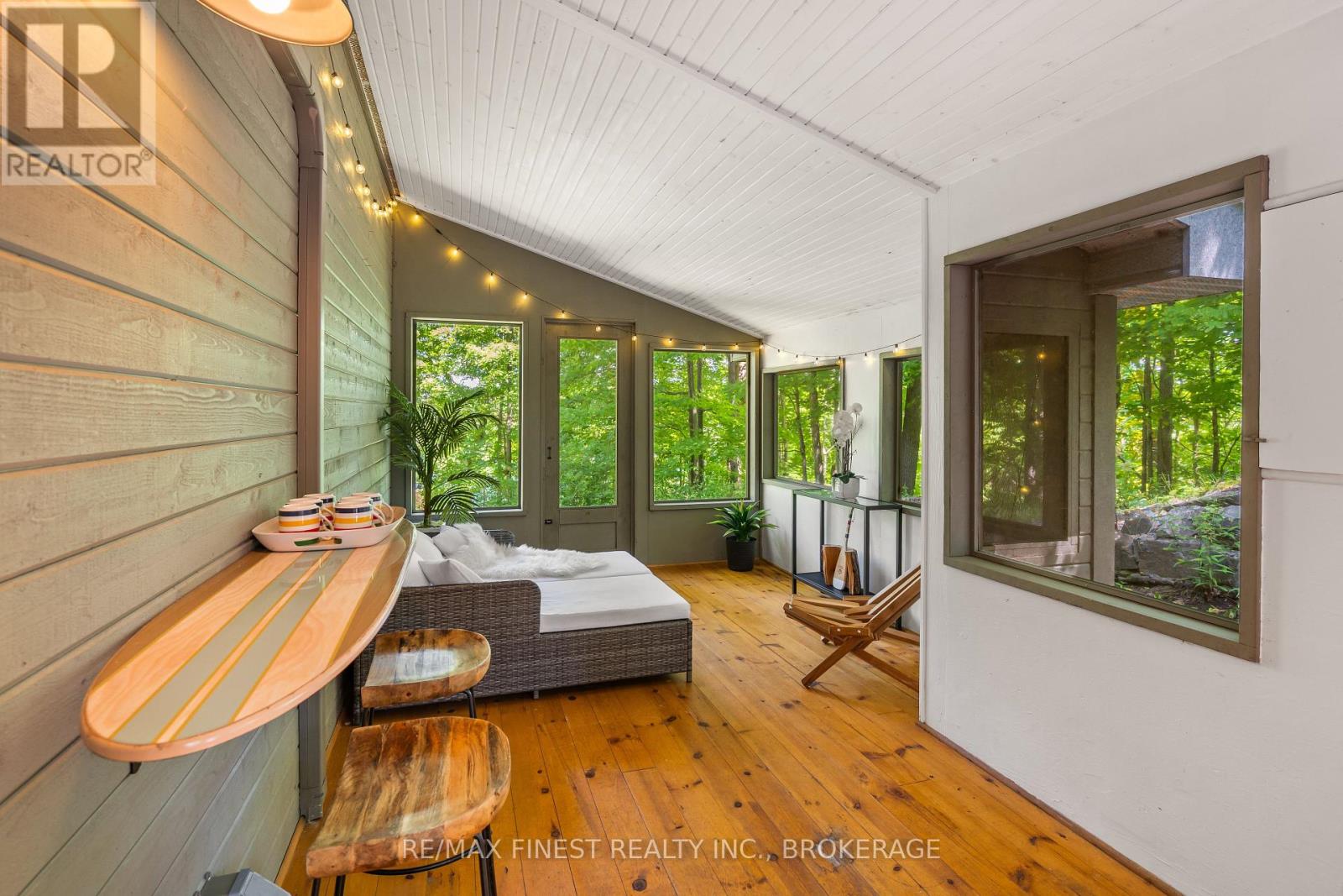 32 Oakwood Lane, Frontenac, Ontario  K0H 1W0 - Photo 8 - X12464922