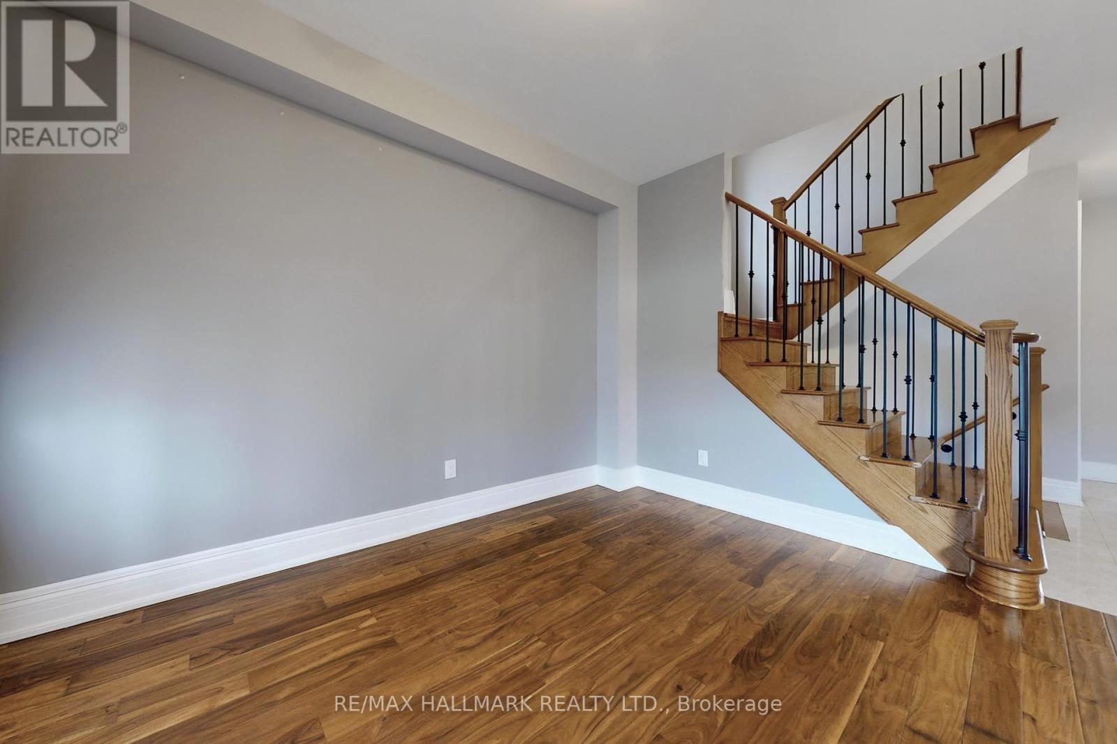 61 Mcisaac Drive, Springwater (Minesing), Ontario  L4M 4S4 - Photo 14 - S12464841