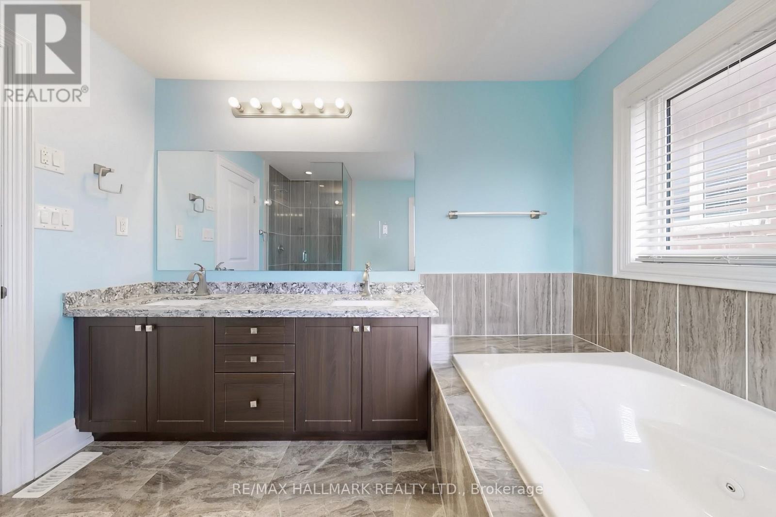 61 Mcisaac Drive, Springwater (Minesing), Ontario  L4M 4S4 - Photo 27 - S12464841