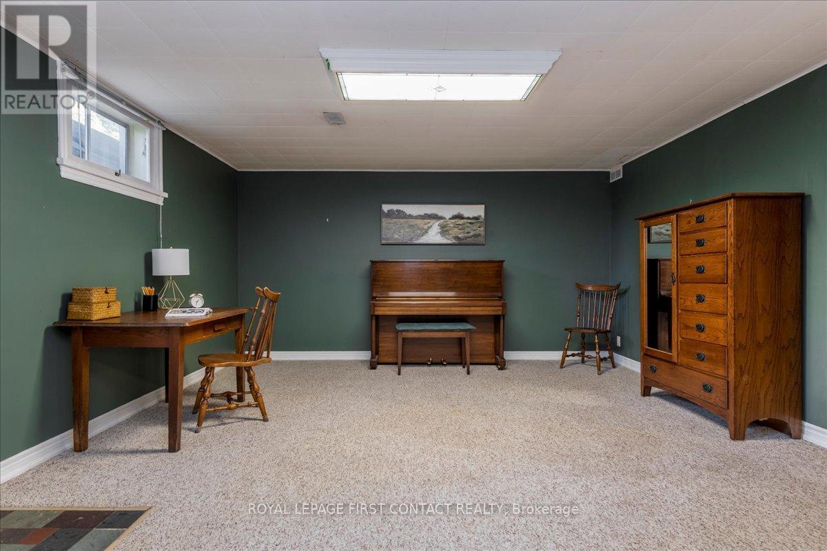 32 Springhome Road, Barrie, Ontario  L4N 2W7 - Photo 22 - S12464850