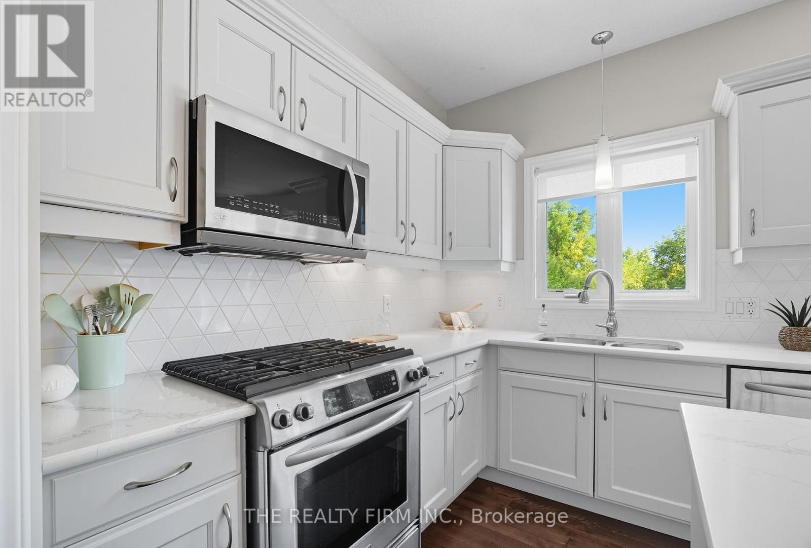 1561 Privet Place, London North, Ontario  N5X 0E7 - Photo 10 - X12464903