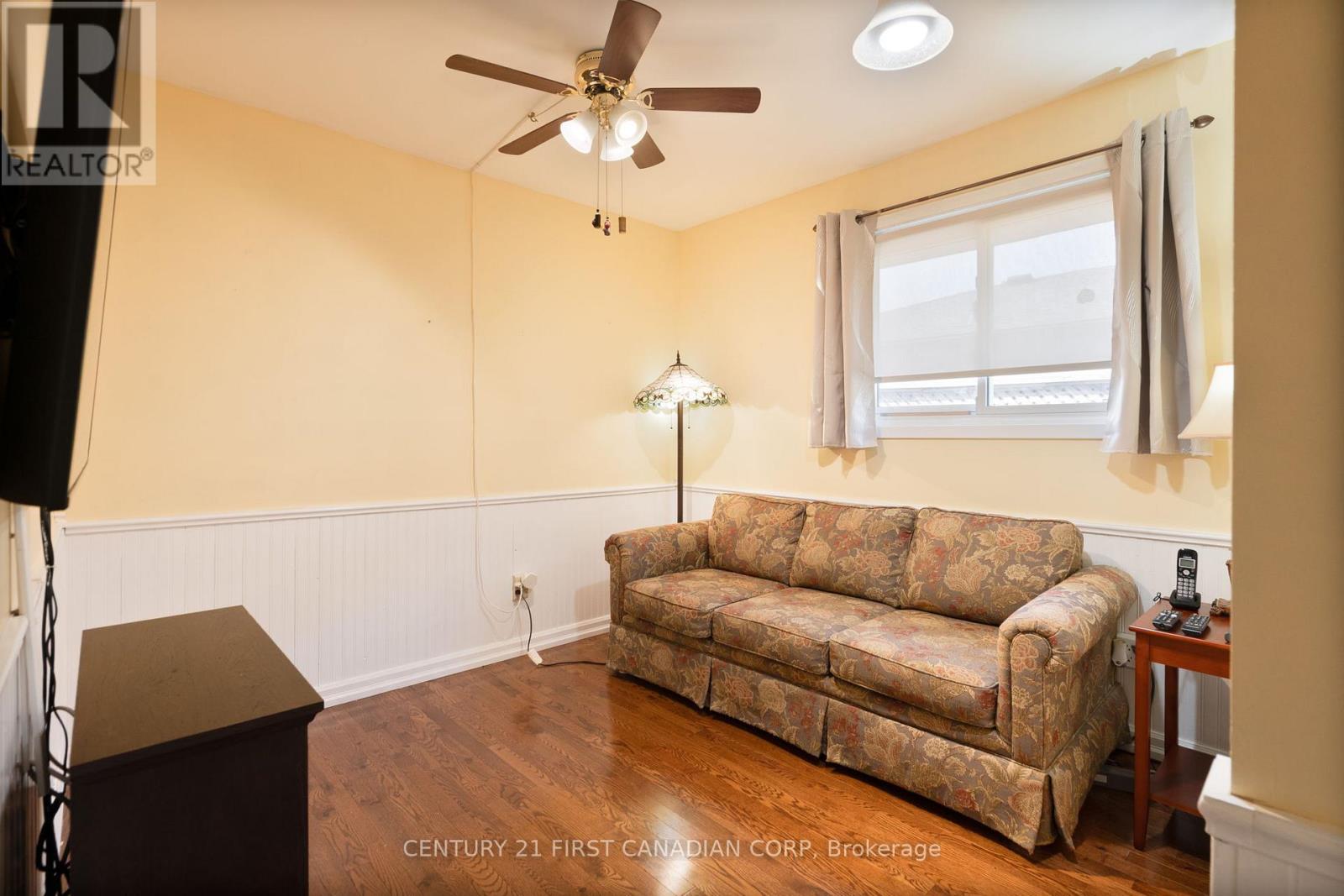 486 Ferndale Avenue, London South, Ontario  N6C 2Z1 - Photo 11 - X12464906
