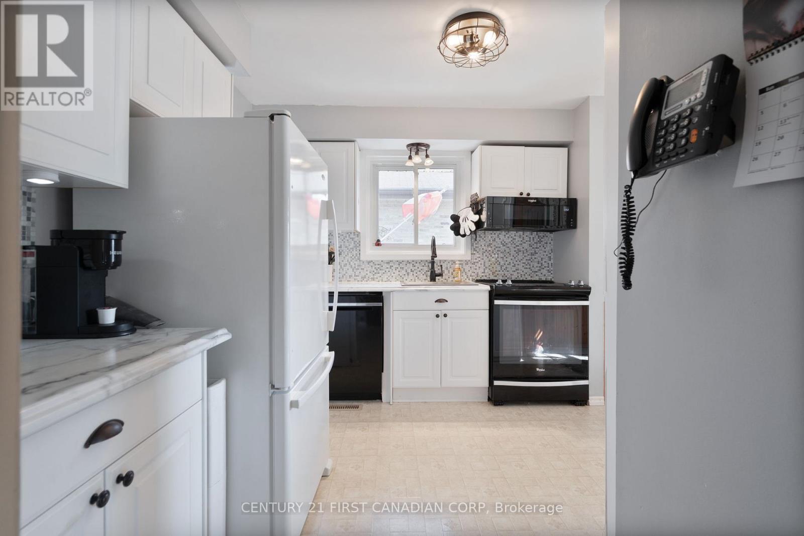 486 Ferndale Avenue, London South, Ontario  N6C 2Z1 - Photo 18 - X12464906