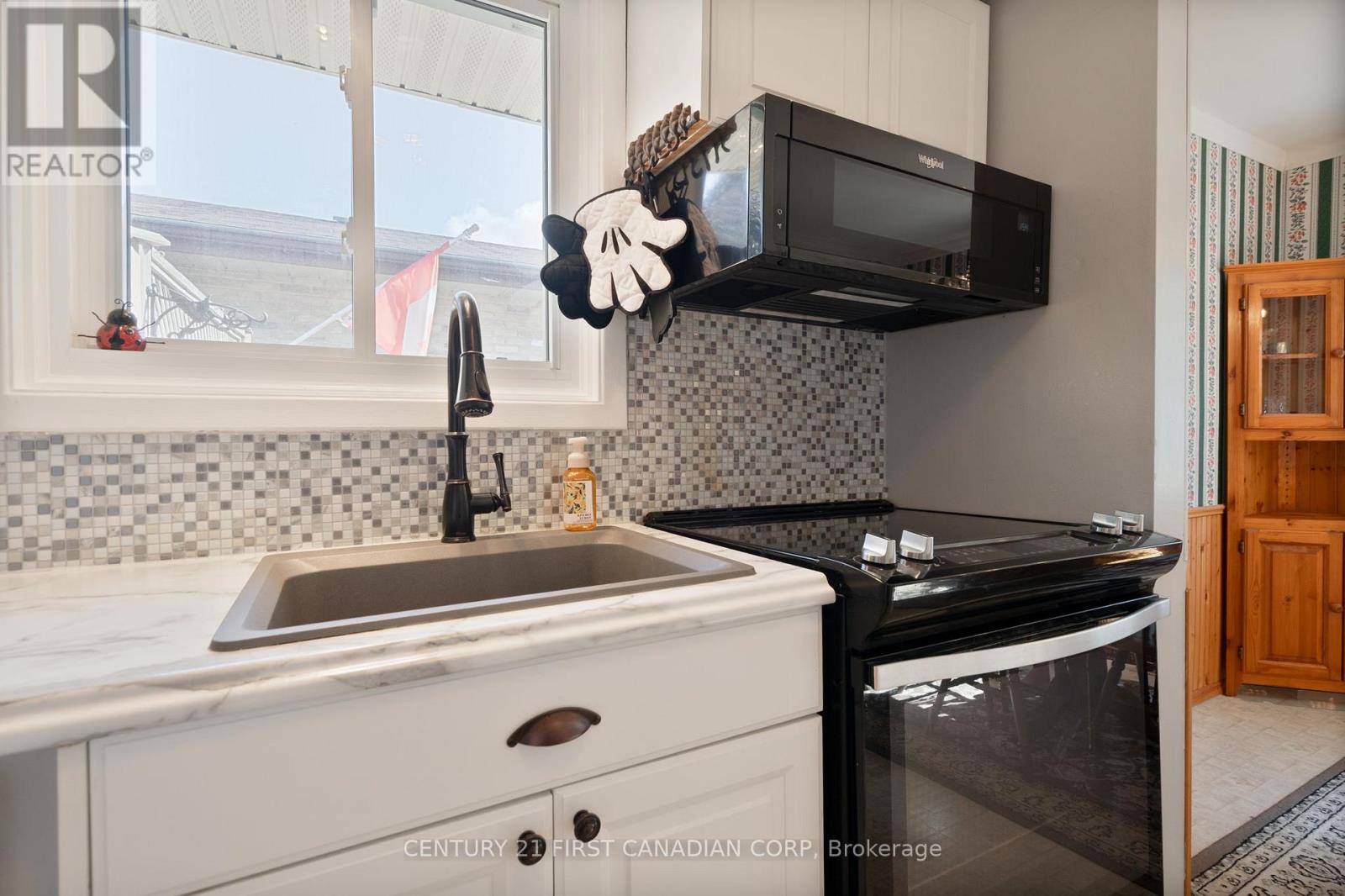486 Ferndale Avenue, London South, Ontario  N6C 2Z1 - Photo 21 - X12464906