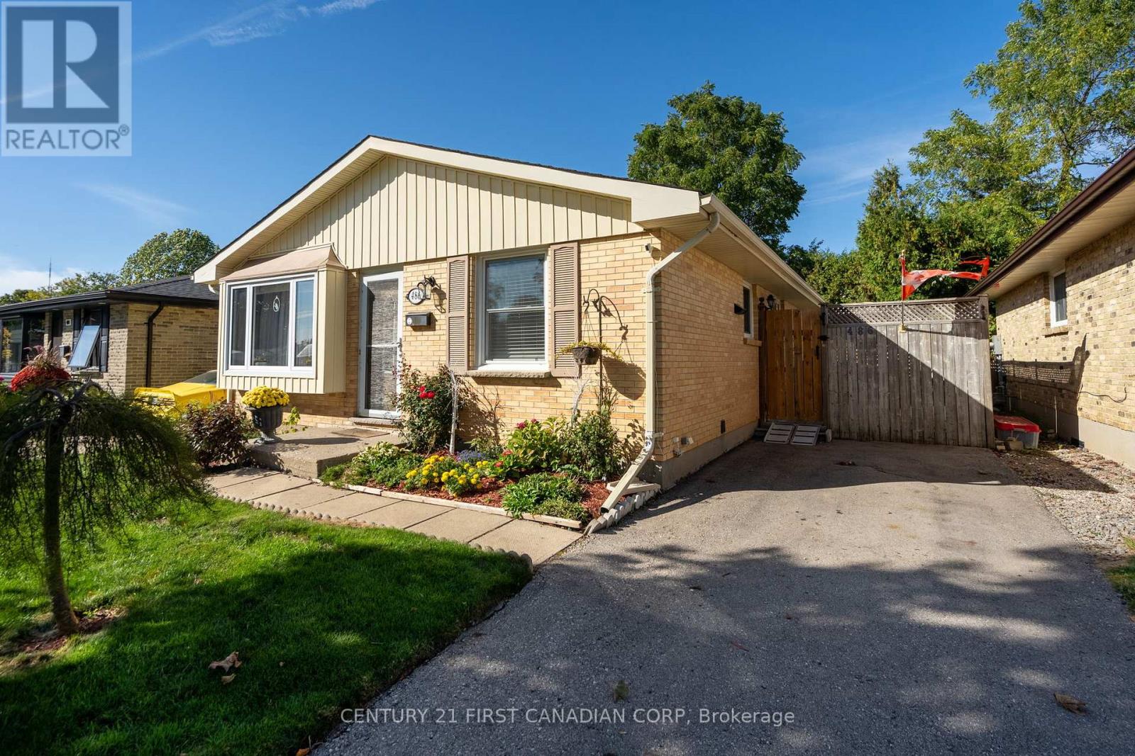486 Ferndale Avenue, London South, Ontario  N6C 2Z1 - Photo 3 - X12464906
