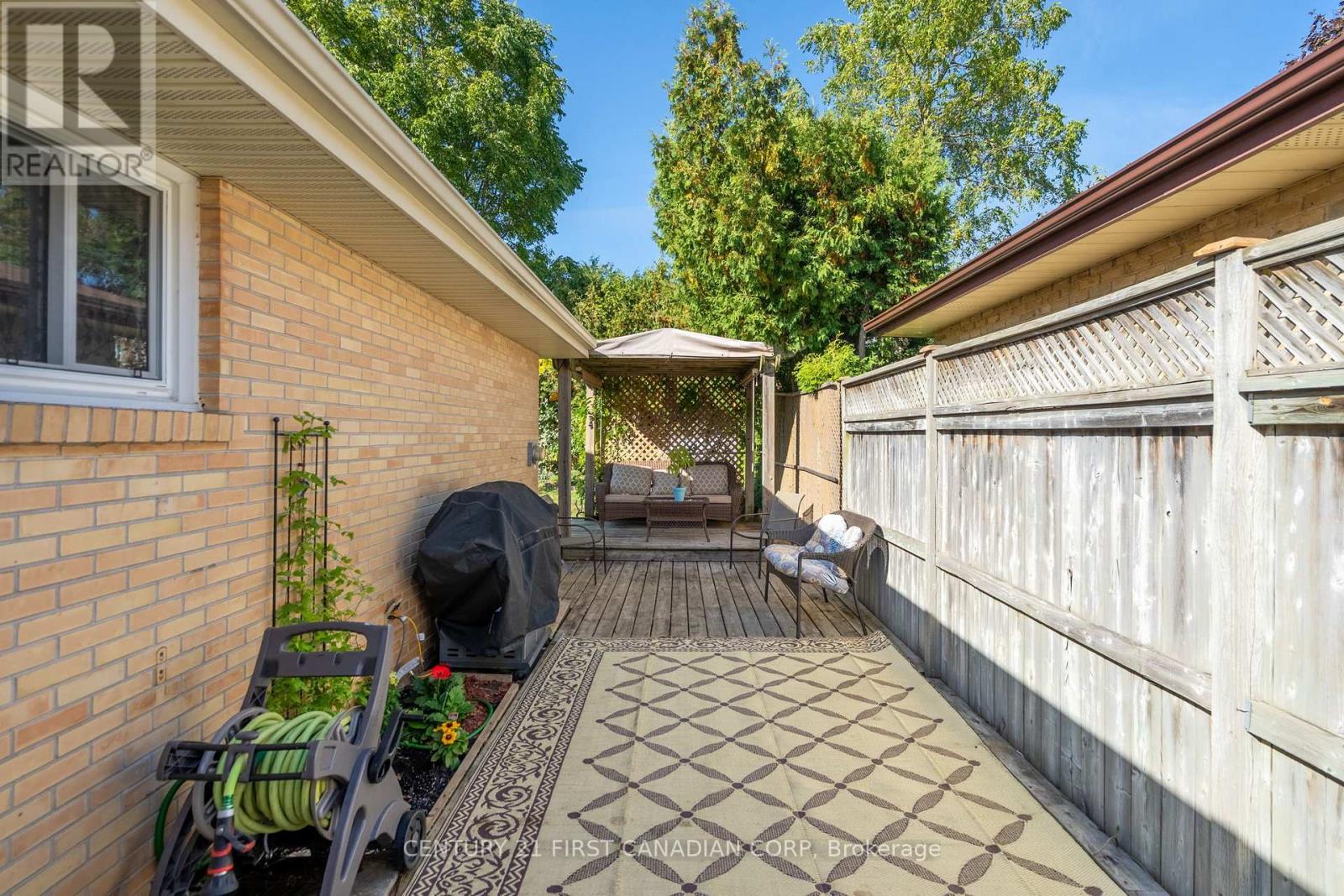 486 Ferndale Avenue, London South, Ontario  N6C 2Z1 - Photo 31 - X12464906
