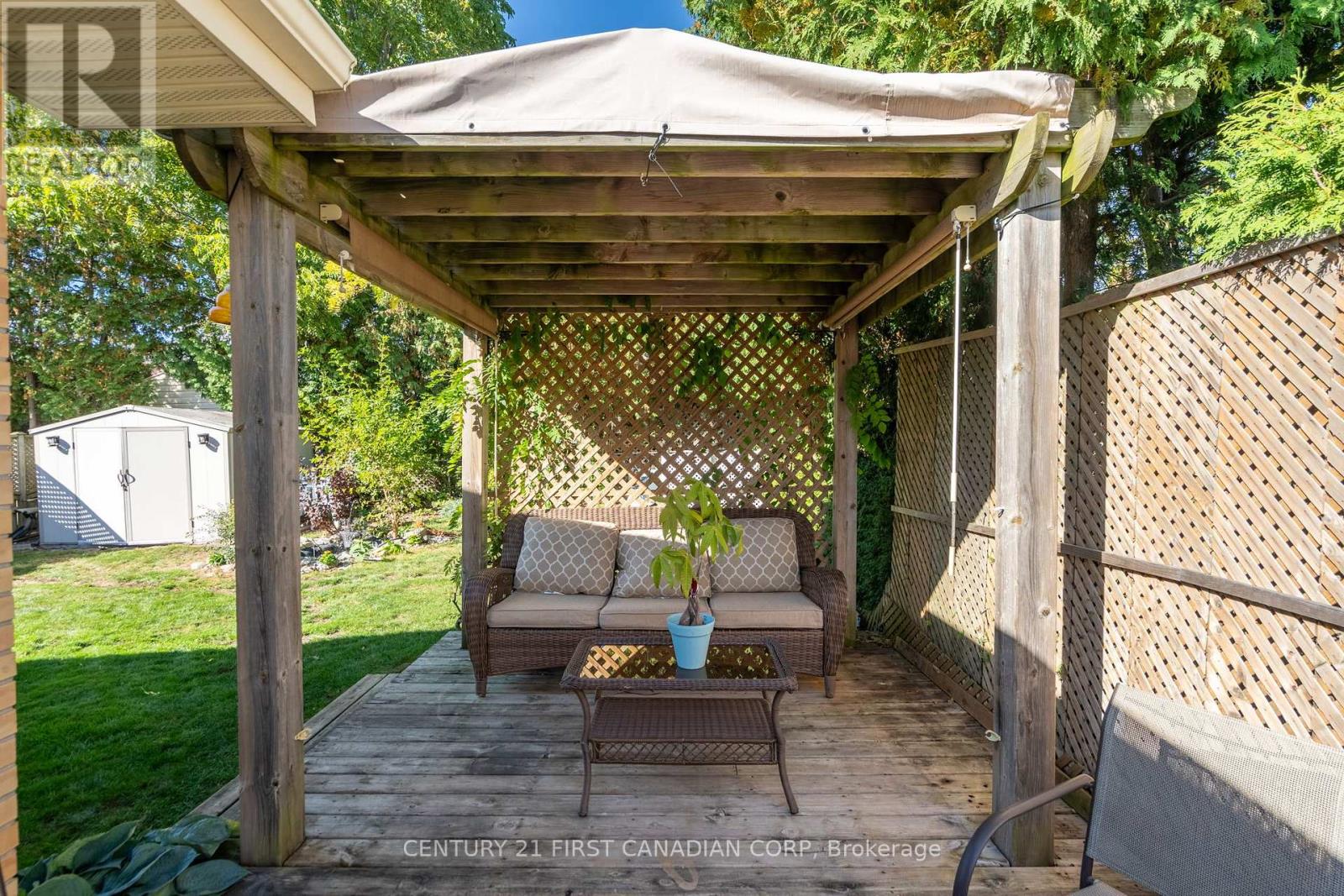 486 Ferndale Avenue, London South, Ontario  N6C 2Z1 - Photo 32 - X12464906