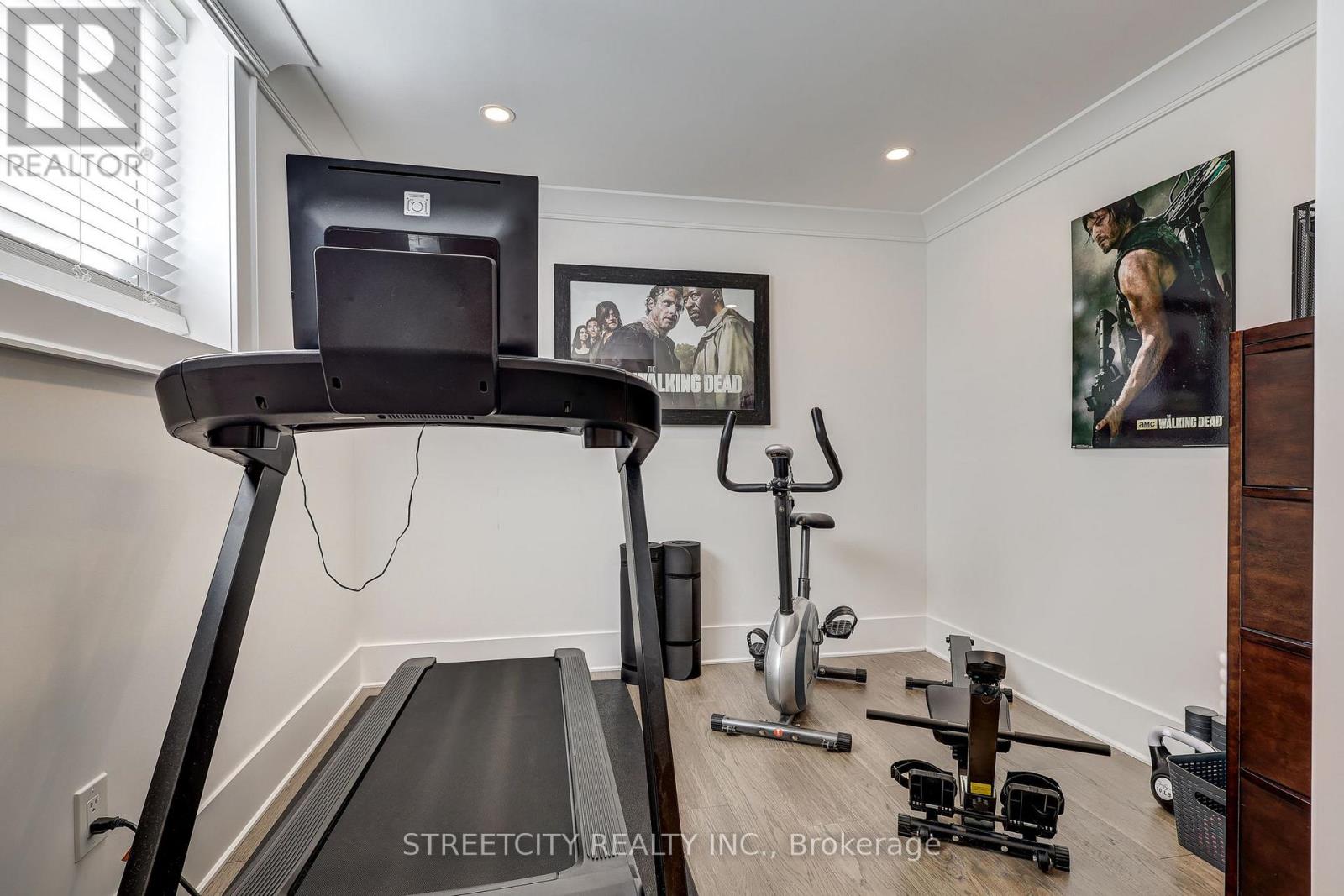 10425 Talbotville Gore Road, Southwold, Ontario  N0L 2K0 - Photo 43 - X12464937