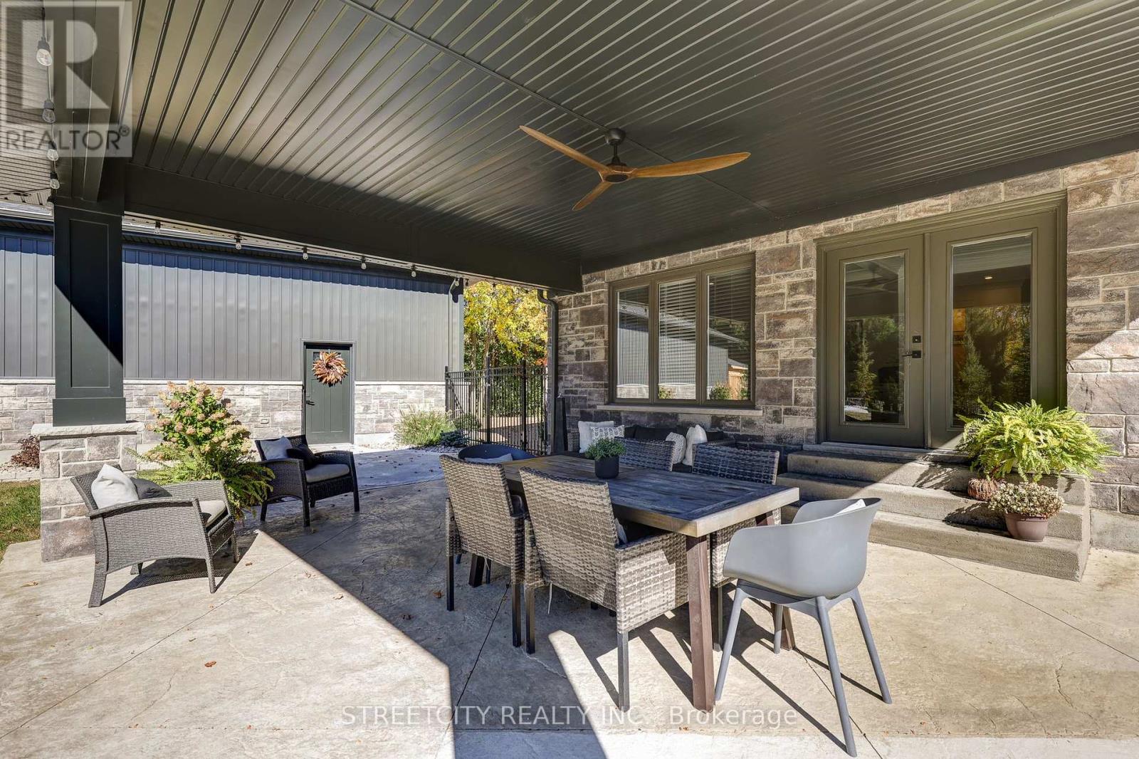 10425 Talbotville Gore Road, Southwold, Ontario  N0L 2K0 - Photo 47 - X12464937