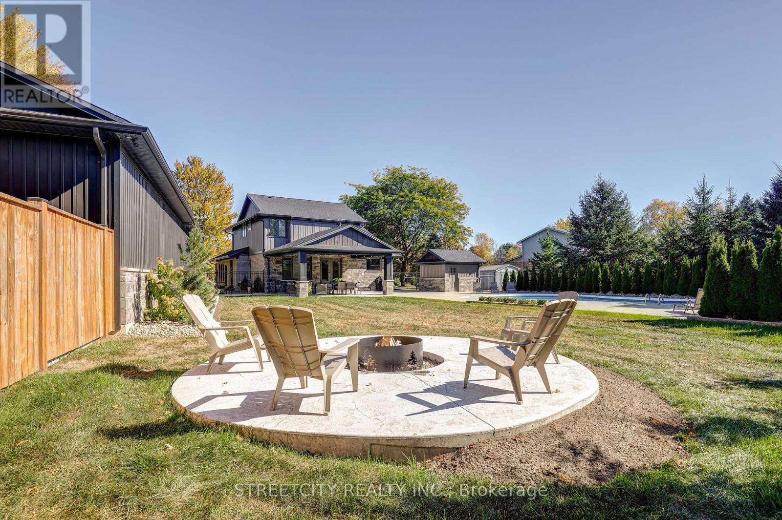 10425 Talbotville Gore Road, Southwold, Ontario  N0L 2K0 - Photo 49 - X12464937