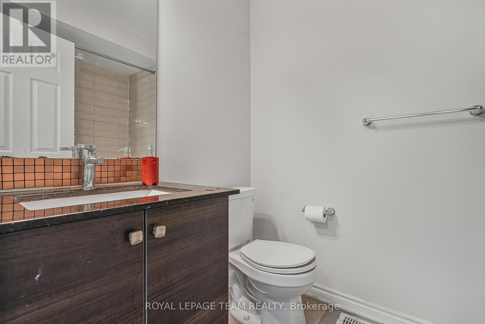 622 Parade Drive, Ottawa, Ontario  K2S 0Y7 - Photo 28 - X12464888