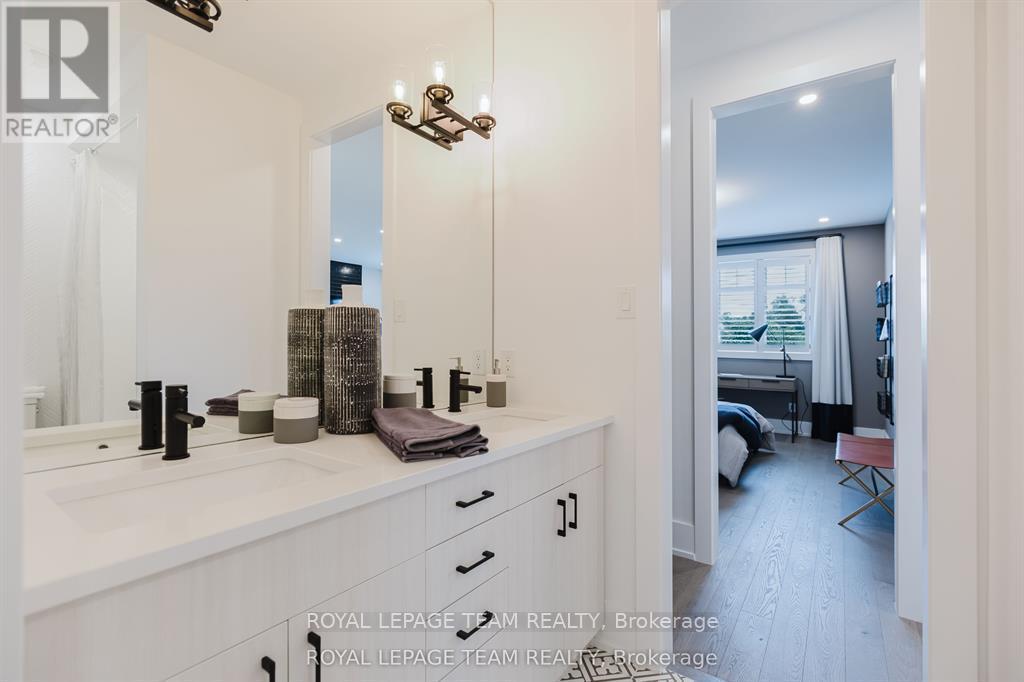 919 Finescale Way, Ottawa, Ontario  K2J 0R5 - Photo 28 - X12464954