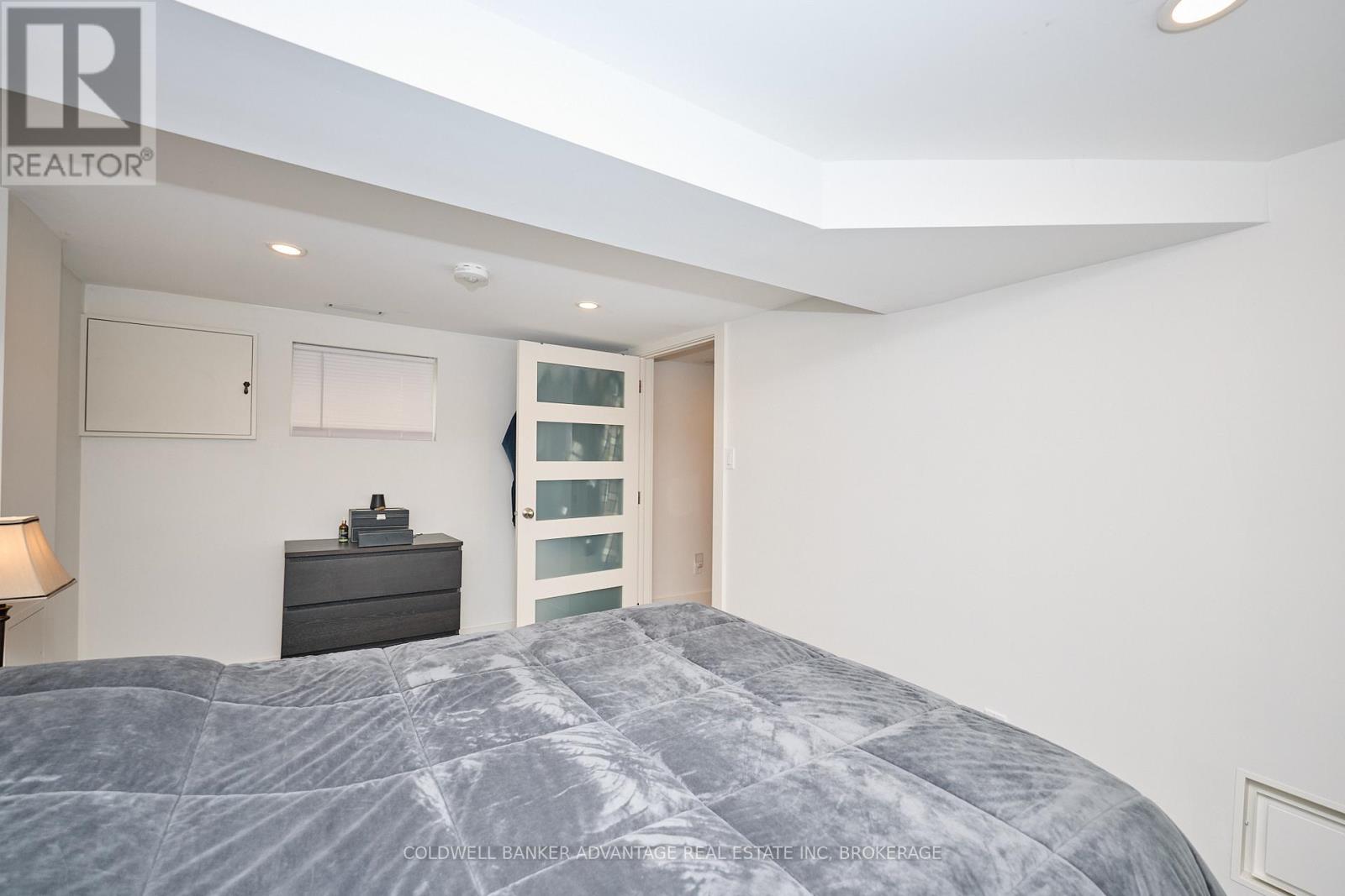 71 Deere Street, Welland, Ontario  L3B 2L7 - Photo 11 - X12464893