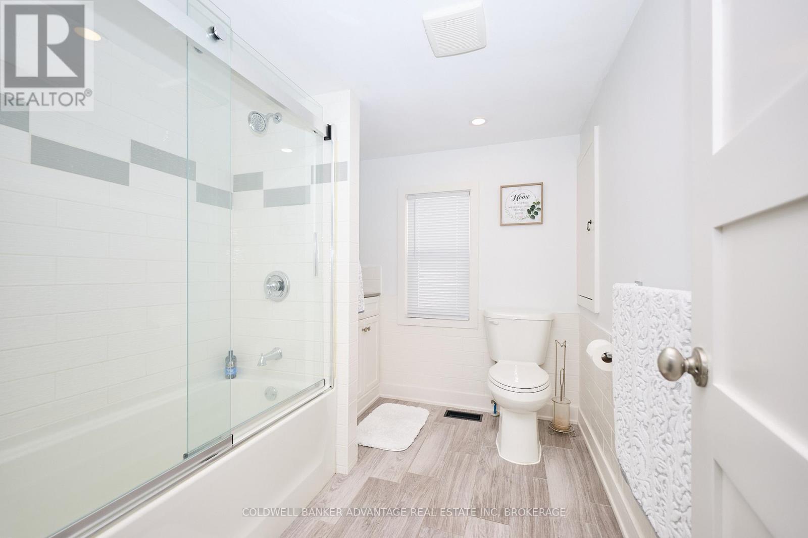 71 Deere Street, Welland, Ontario  L3B 2L7 - Photo 13 - X12464893