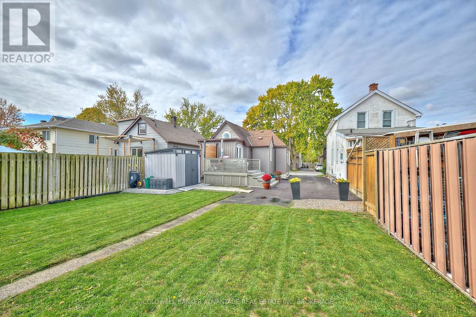 71 Deere Street, Welland, Ontario  L3B 2L7 - Photo 17 - X12464893