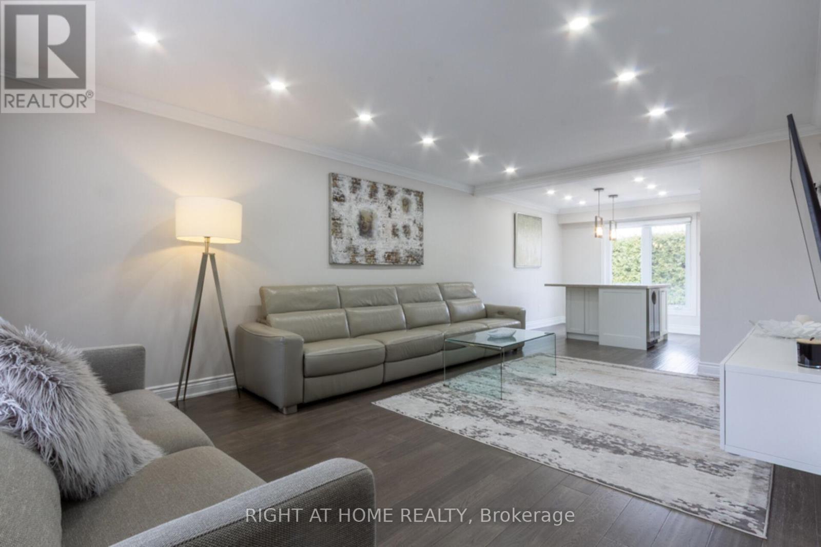 1388 Highgate Court, Oakville, Ontario  L6H 2V4 - Photo 16 - W12464836