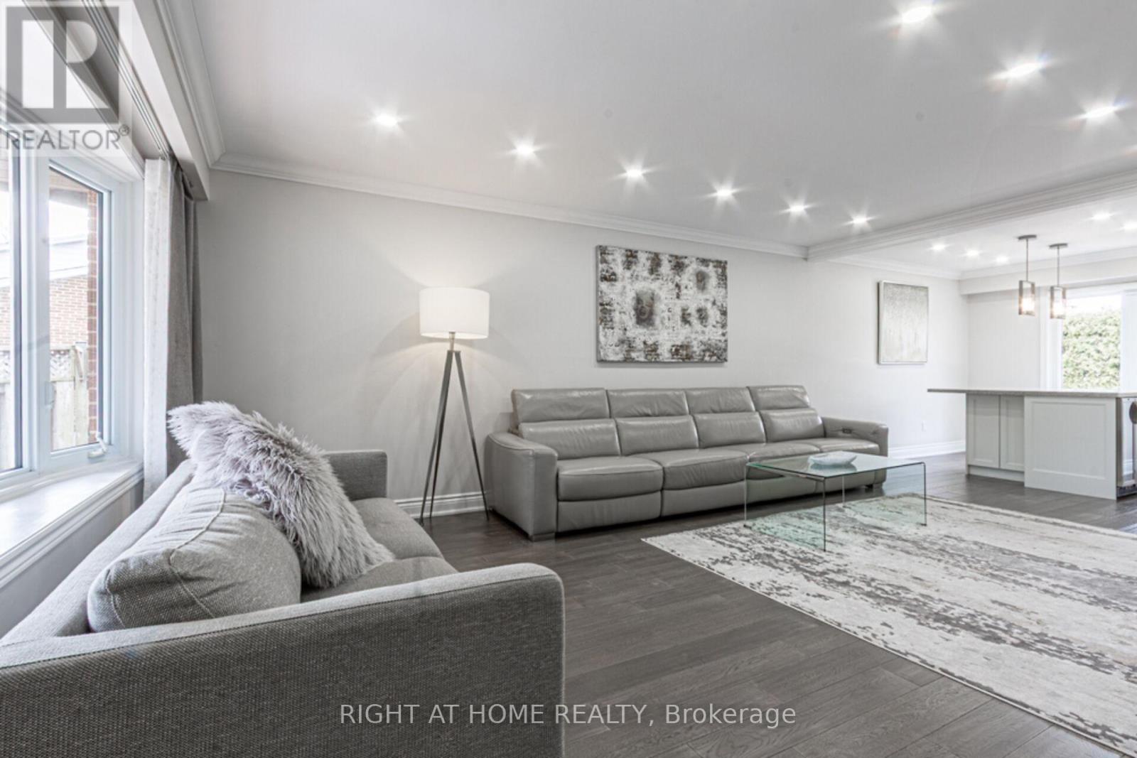 1388 Highgate Court, Oakville, Ontario  L6H 2V4 - Photo 17 - W12464836