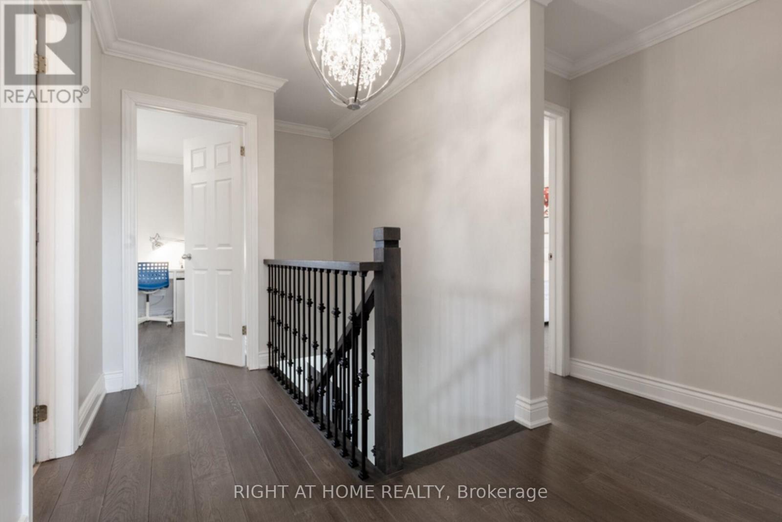 1388 Highgate Court, Oakville, Ontario  L6H 2V4 - Photo 19 - W12464836