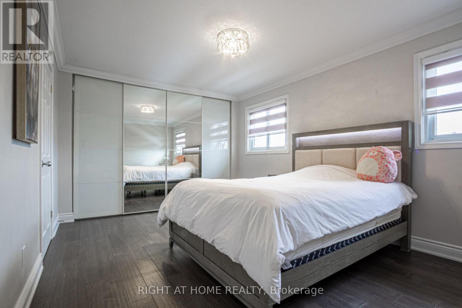 1388 Highgate Court, Oakville, Ontario  L6H 2V4 - Photo 29 - W12464836