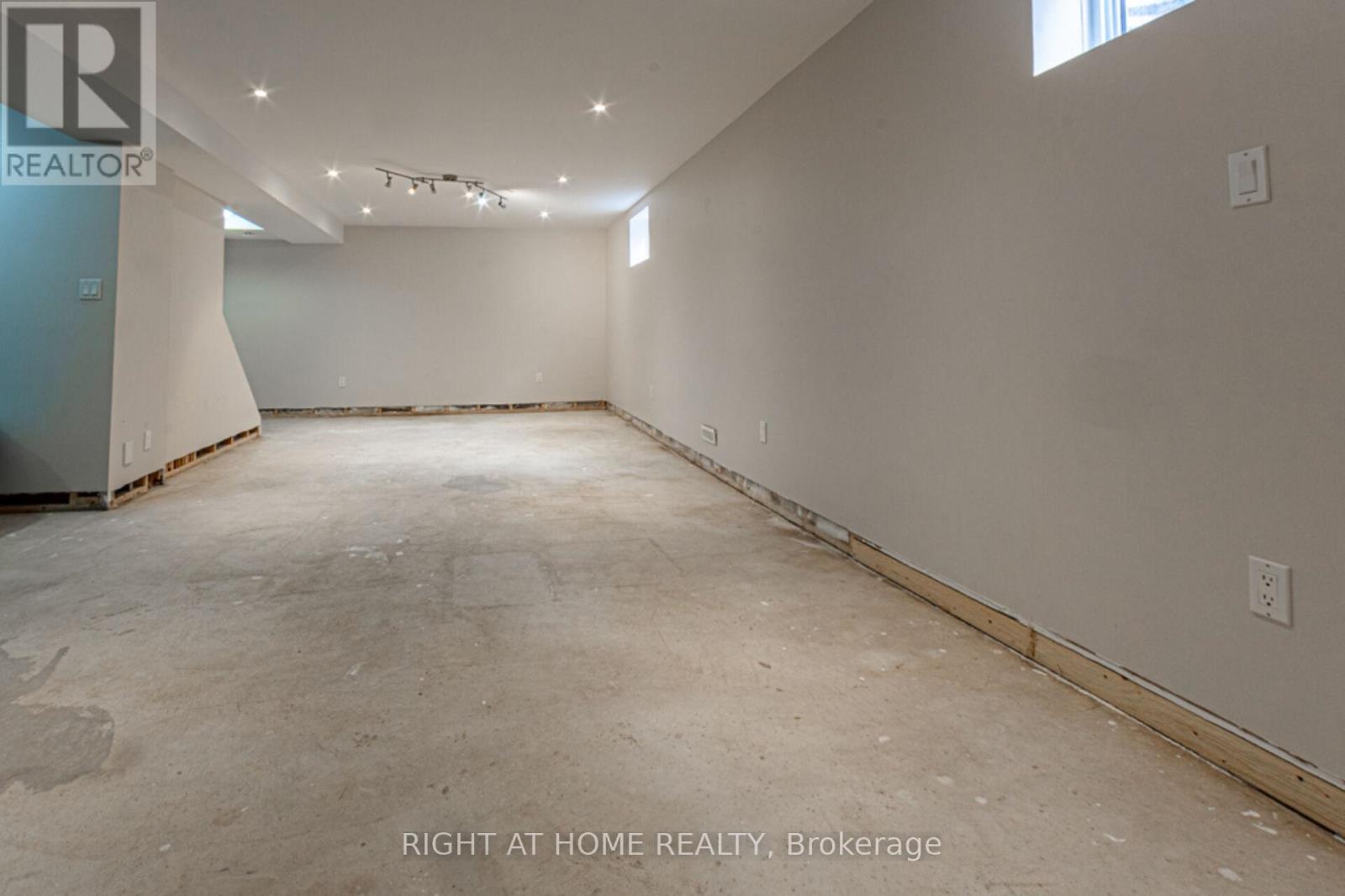 1388 Highgate Court, Oakville, Ontario  L6H 2V4 - Photo 43 - W12464836