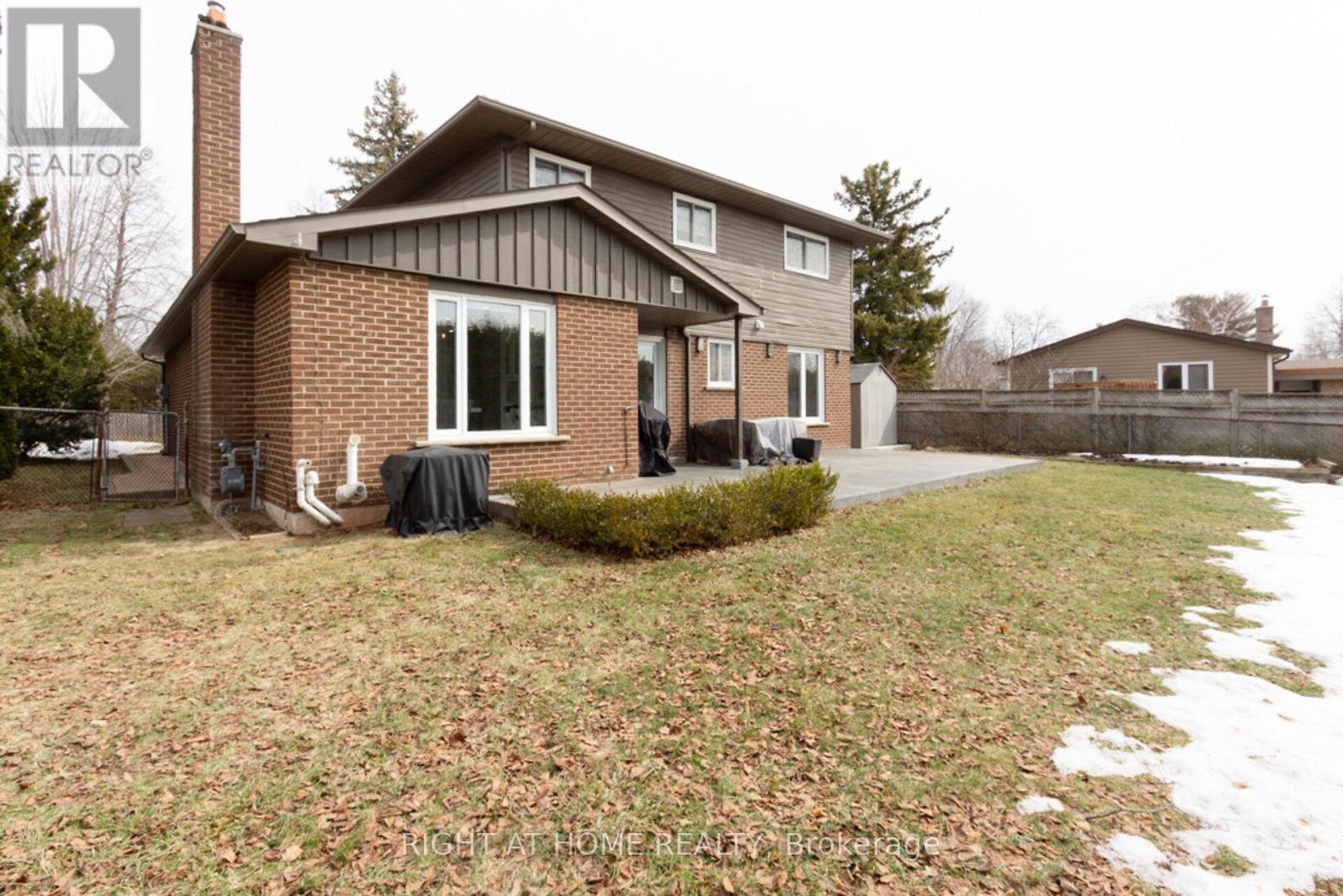 1388 Highgate Court, Oakville, Ontario  L6H 2V4 - Photo 47 - W12464836