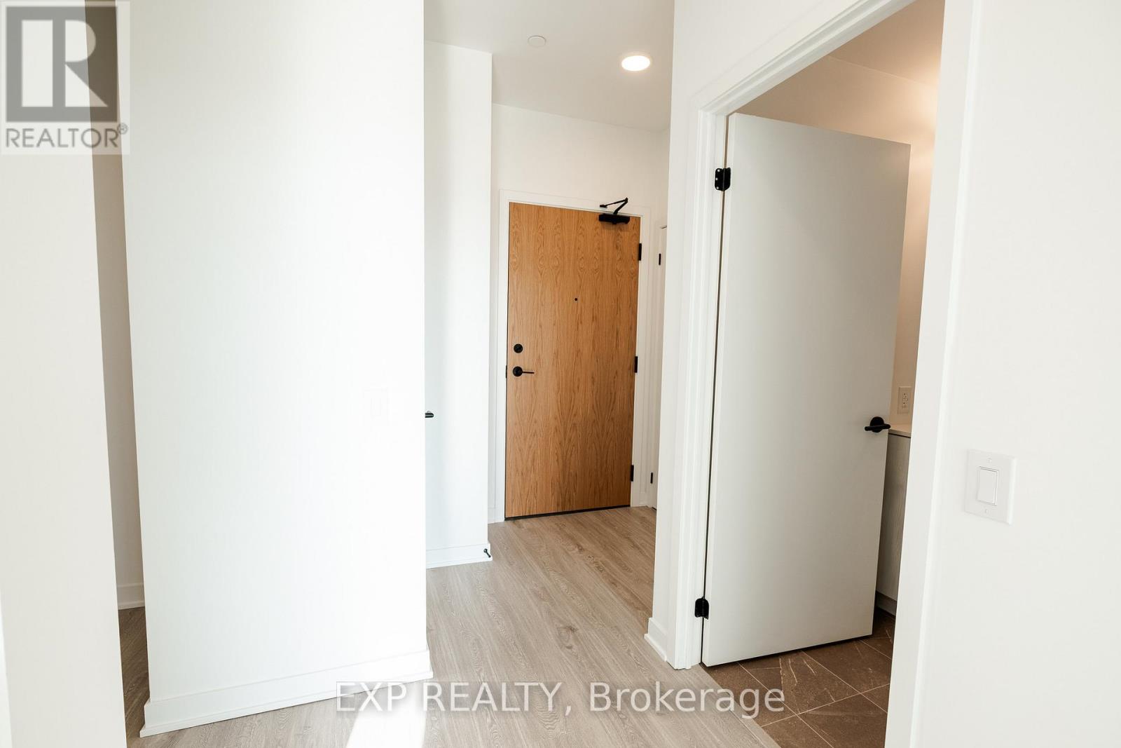 805 - 2495 Eglinton Avenue W, Mississauga, Ontario  L5M 5H1 - Photo 10 - W12464855